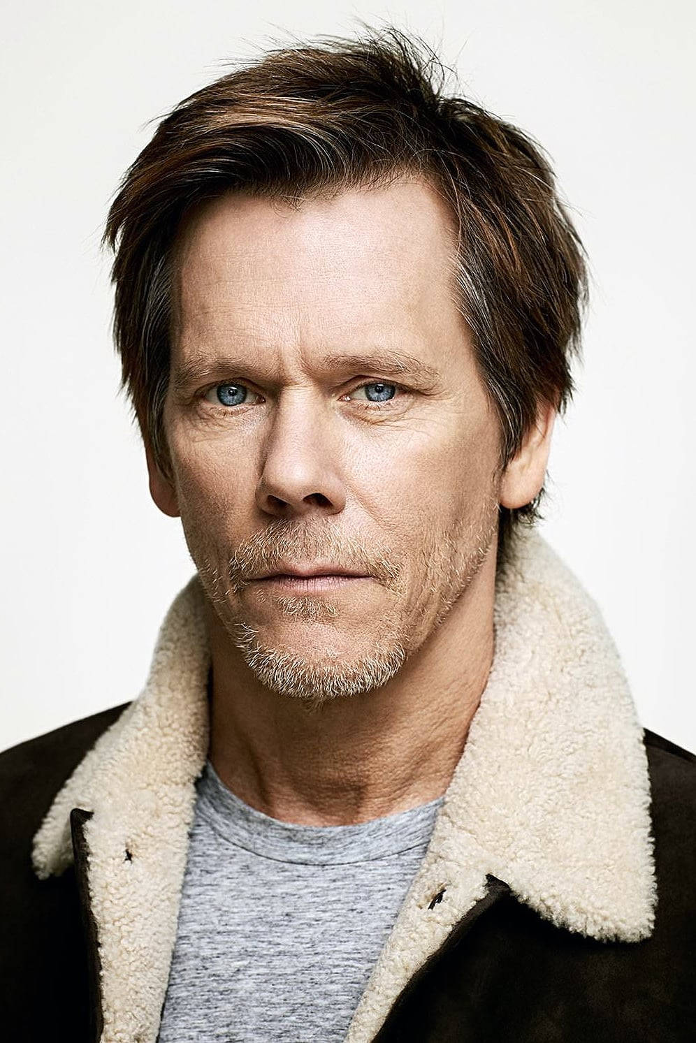 Kevin Bacon In Sweater Portrait Wallpaper