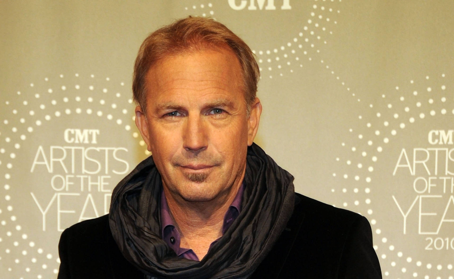 Kevincostner 2010 Cmt (country Music Television) Wallpaper