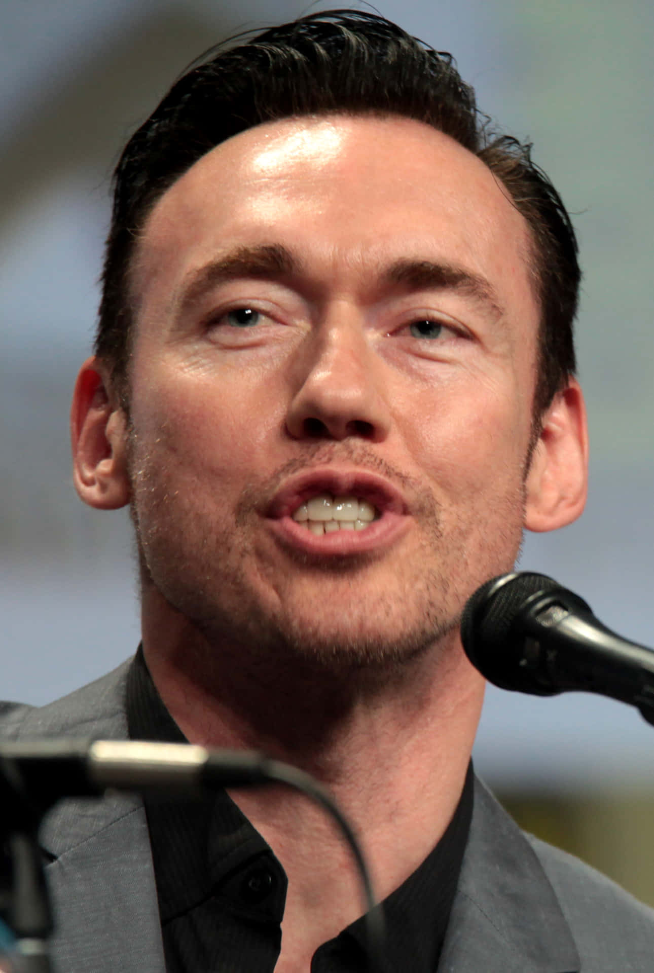 Kevin Durand In a Pondering Pose Wallpaper