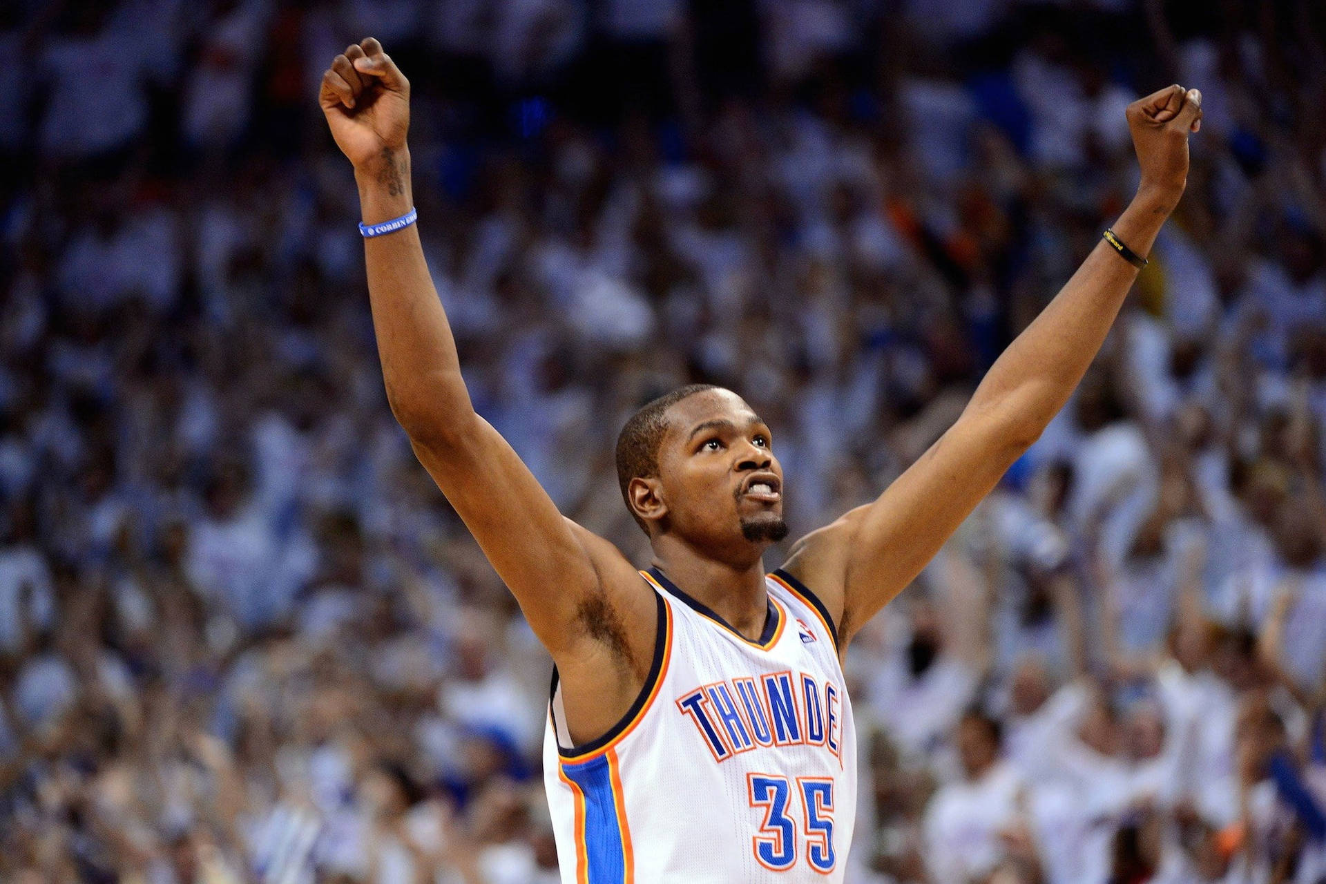 Kevin Durant Arms Raised Wallpaper