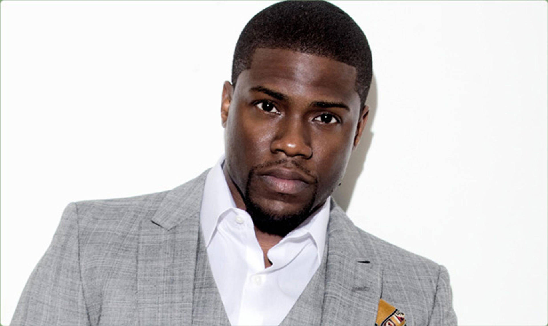 Kevin Hart In Suit