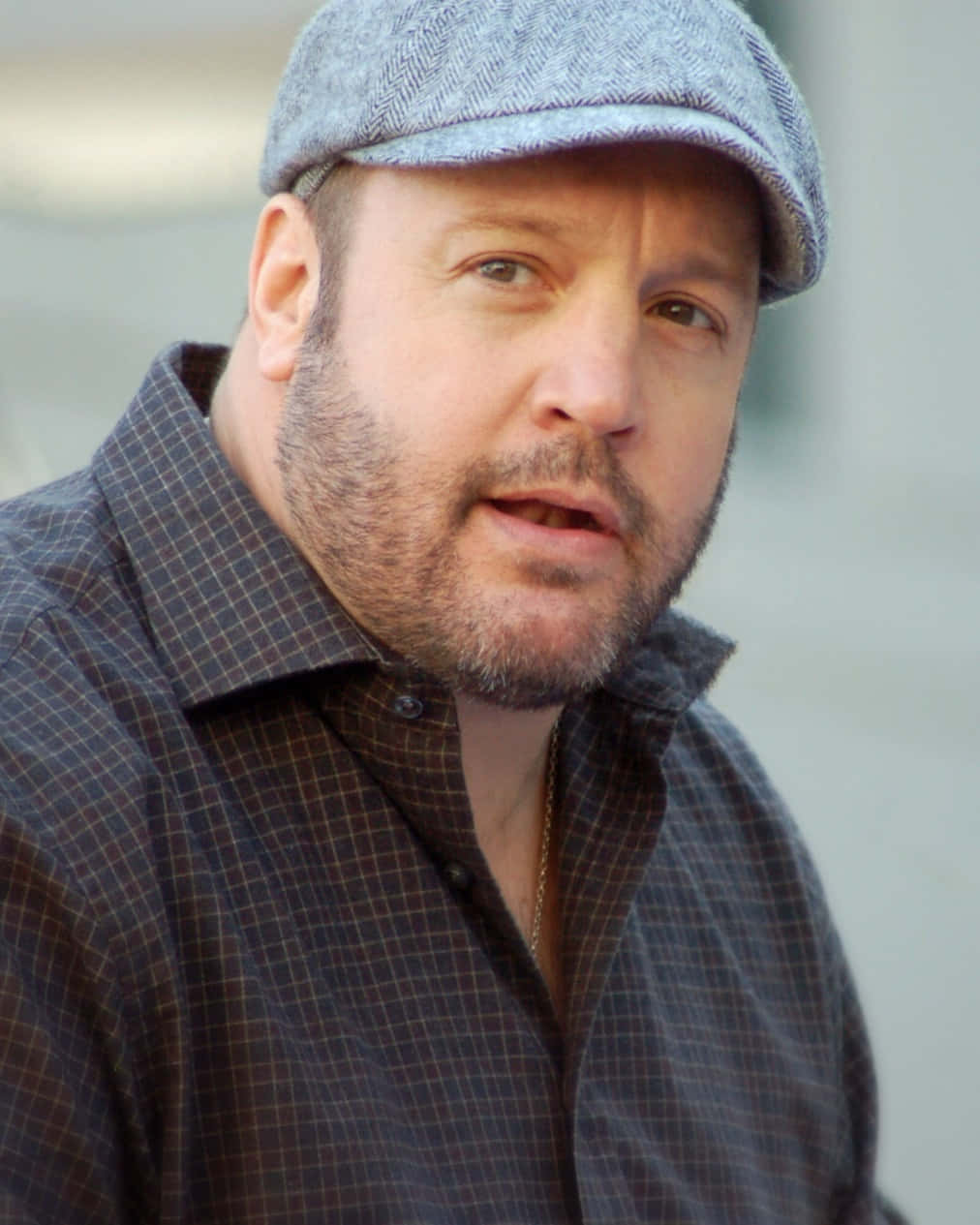 Actor Kevin James brings humor to the stage Wallpaper