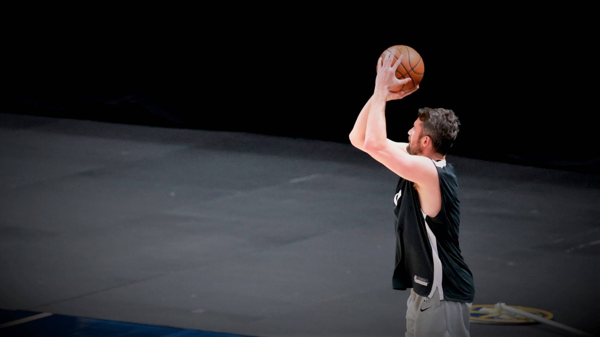Kevin Love Practicing