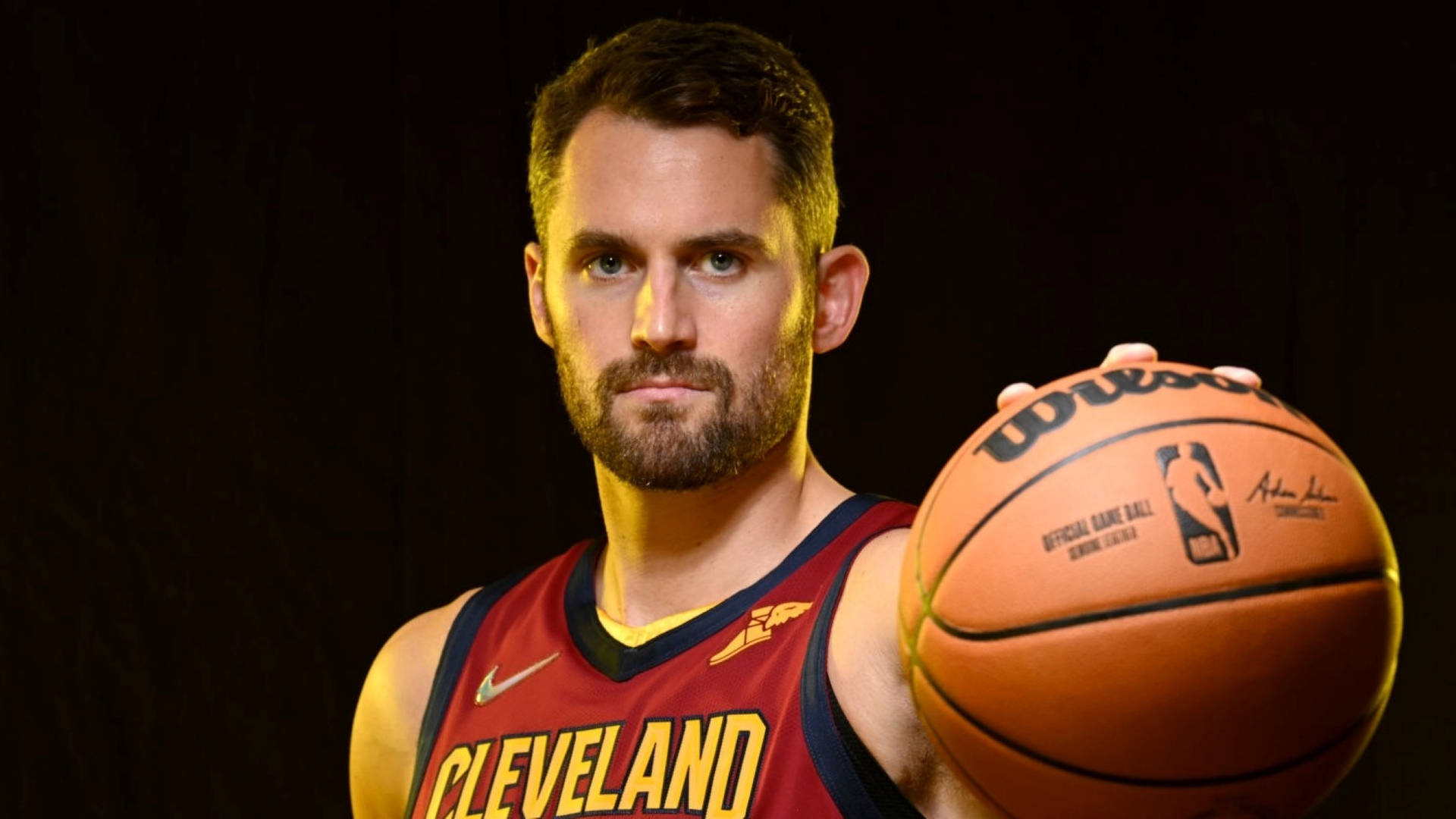 Kevin Love With Ball