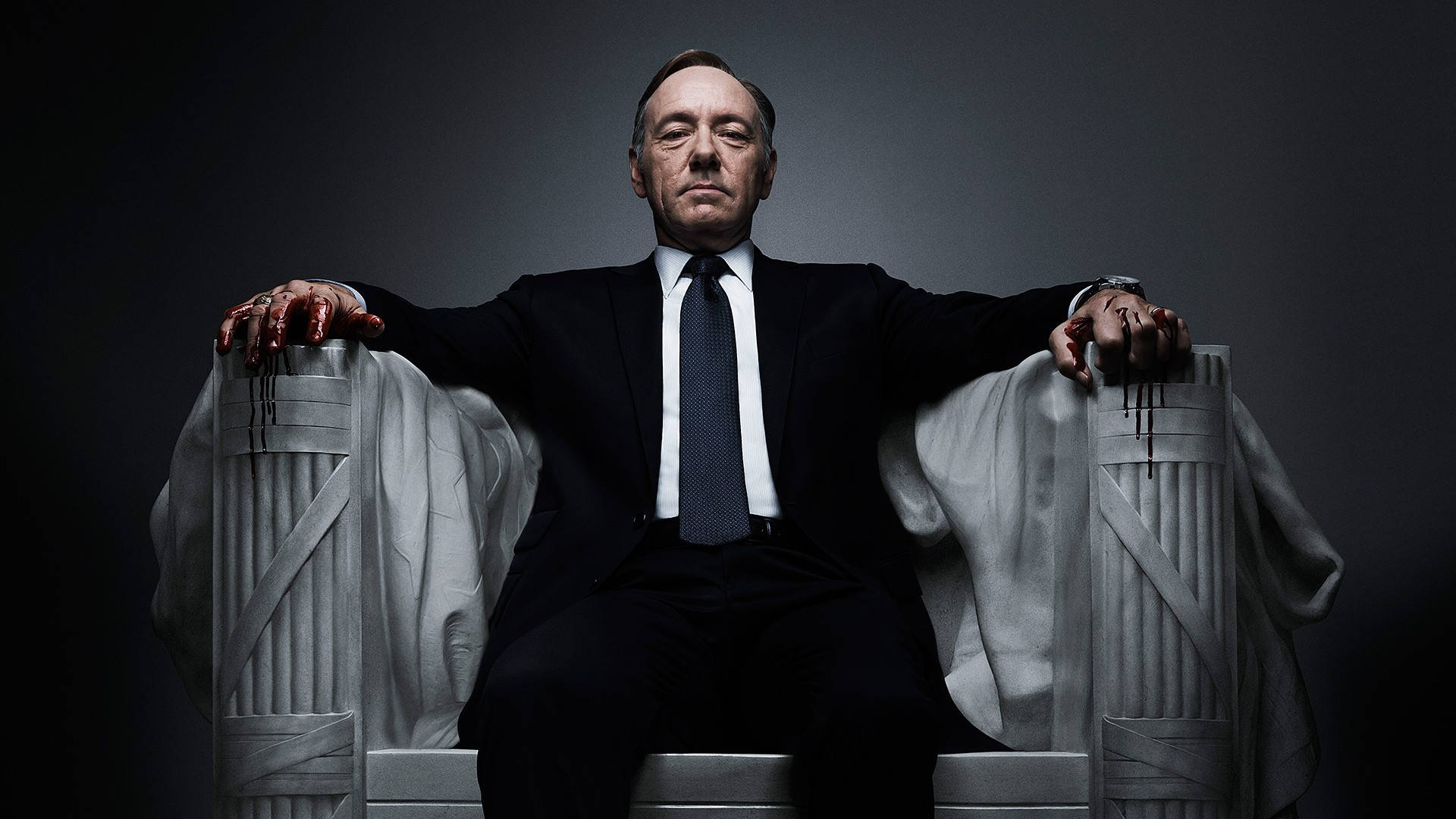 Intense Look of Kevin Spacey as He Displays a Bloody Hand in House of Cards Wallpaper