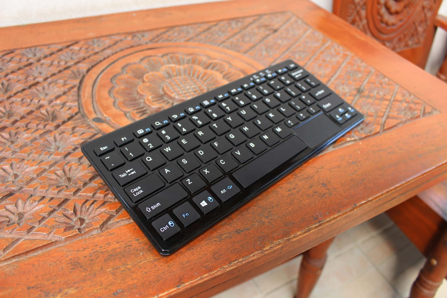Verbessernsie Ihr Schreib-erlebnis Mit Einer Modernen Tastatur.