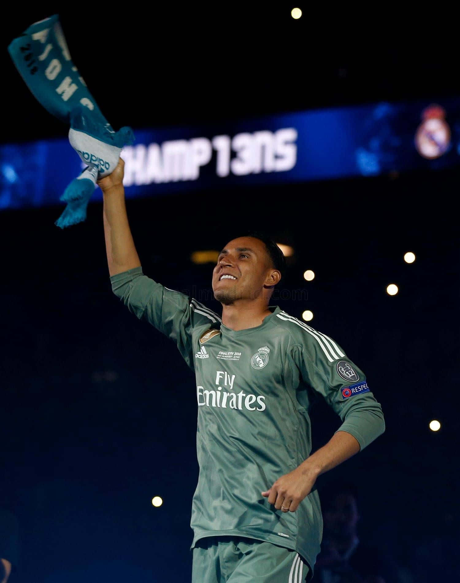 Keylor Navas smiling during a game Wallpaper