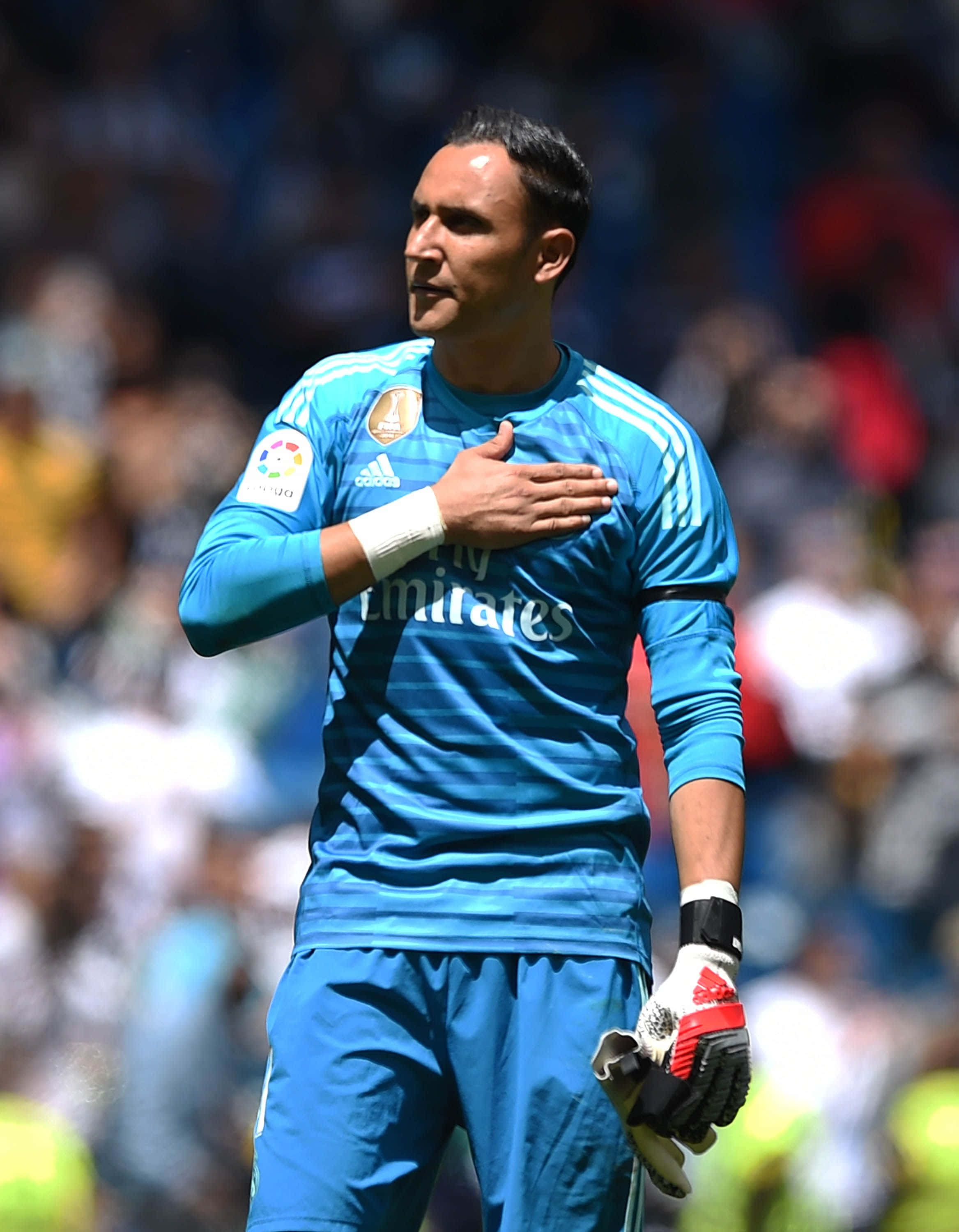 Keylor Navas in action during a soccer match Wallpaper