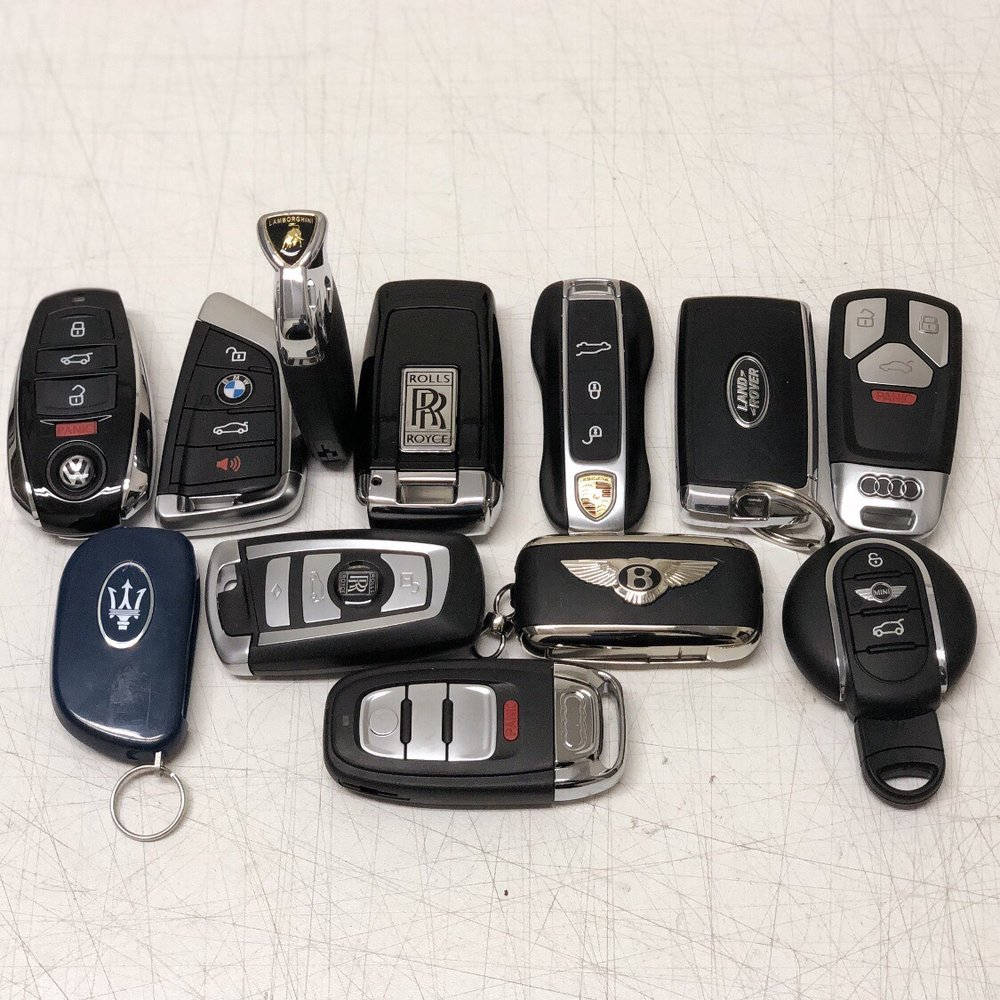 Keys Of Various Cars Wallpaper