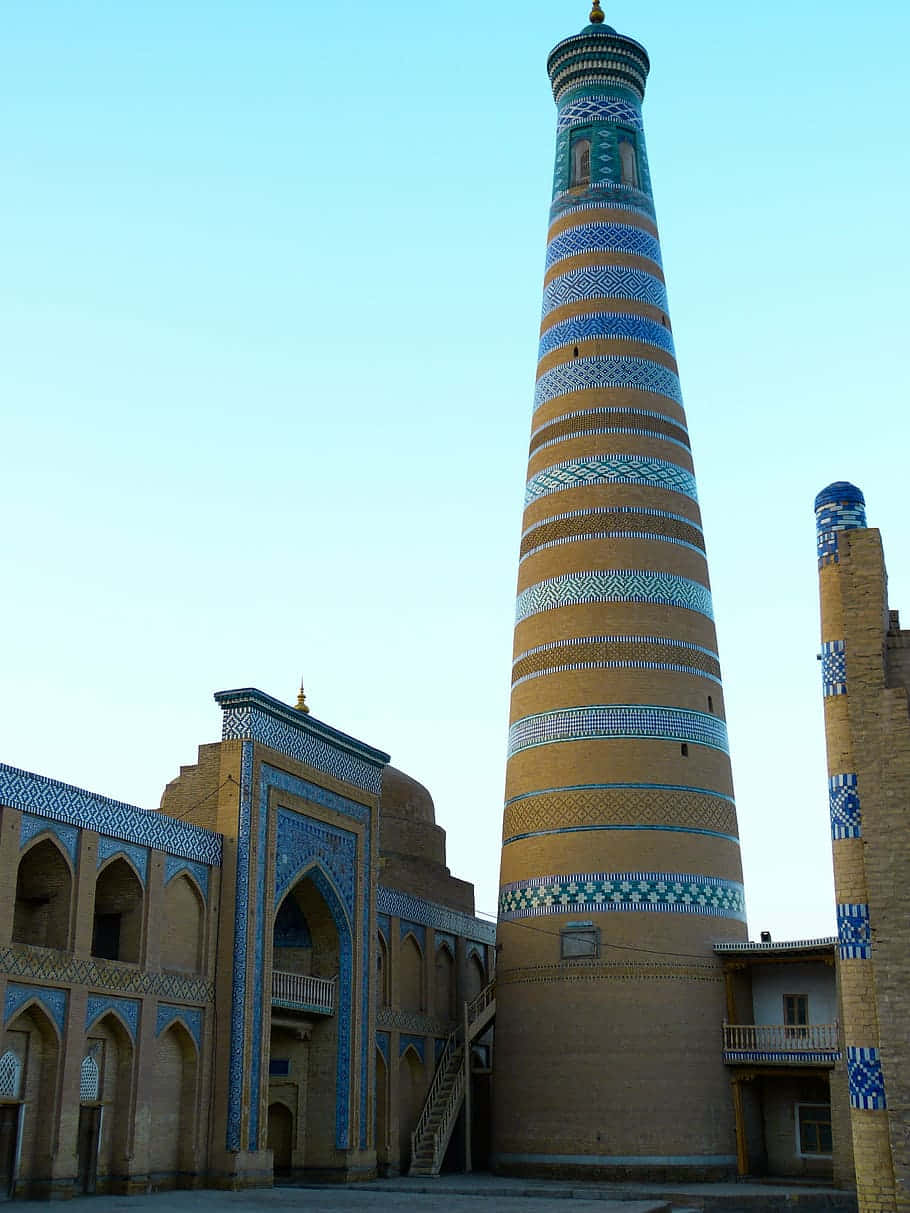 Khiva Tower Clear Skies Wallpaper