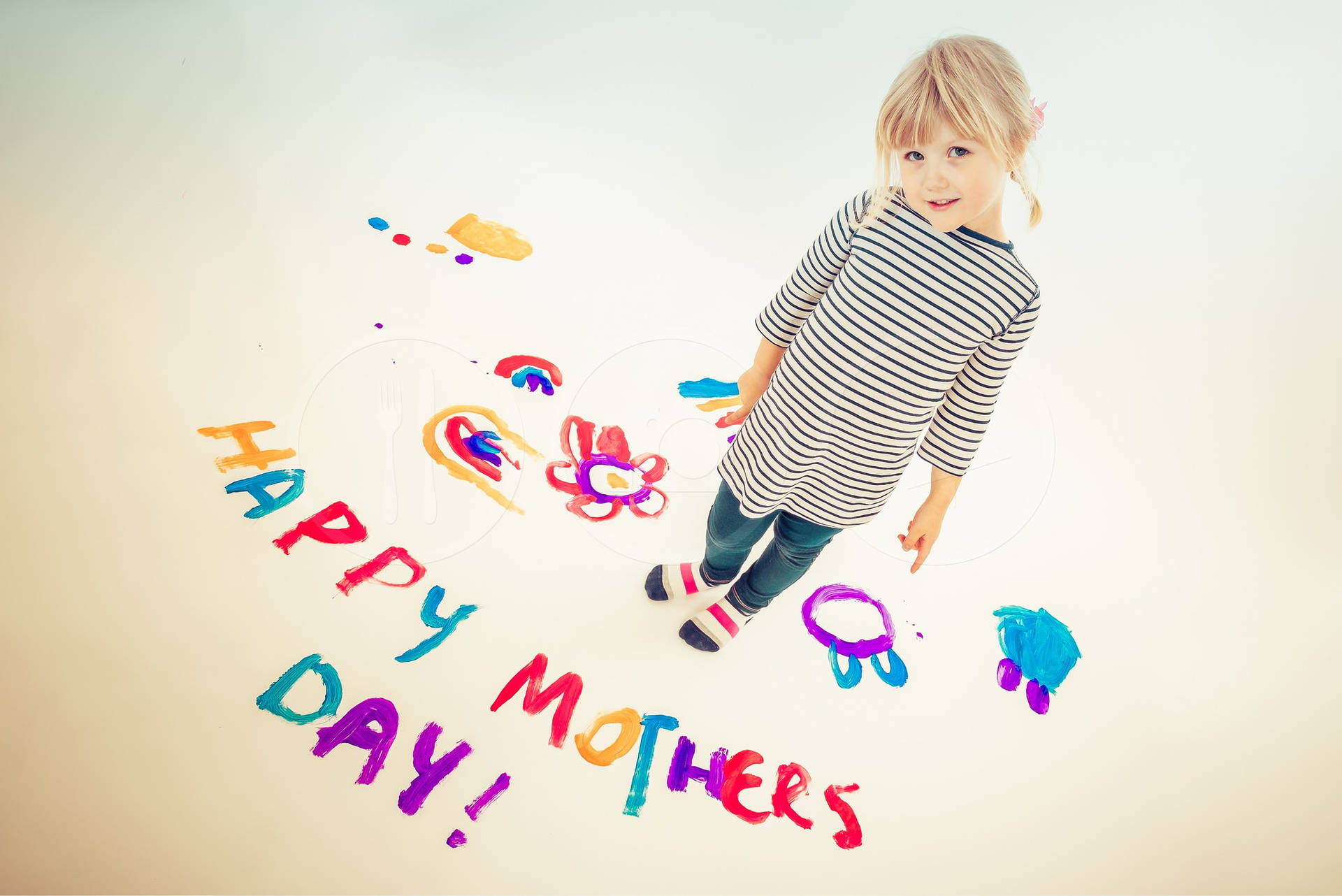 Kid Happy Mothers Day Wallpaper