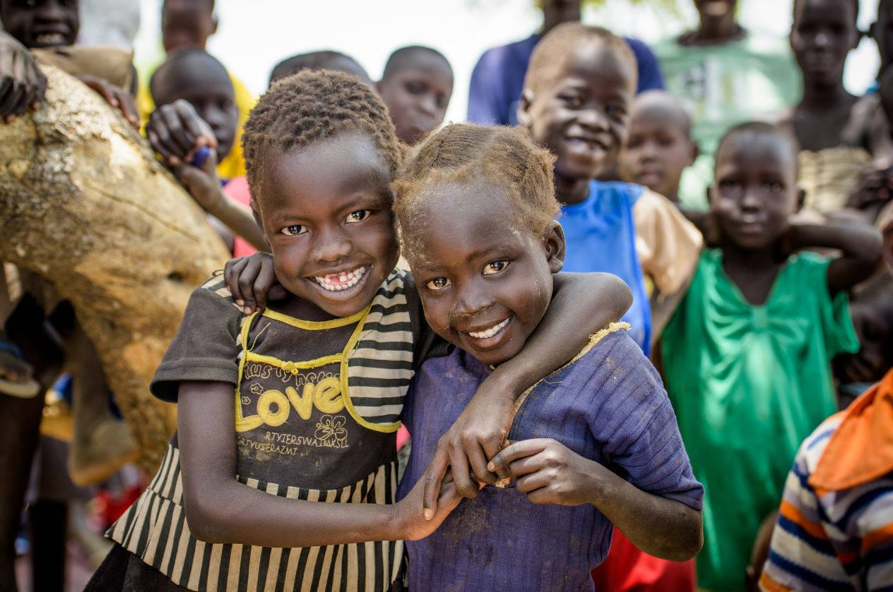 Børn i Sudan den seneste farvestrålende baggrund! Wallpaper