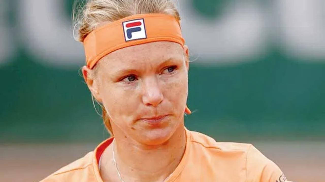 Concentrated Kiki Bertens Captured in Game Mode Wallpaper