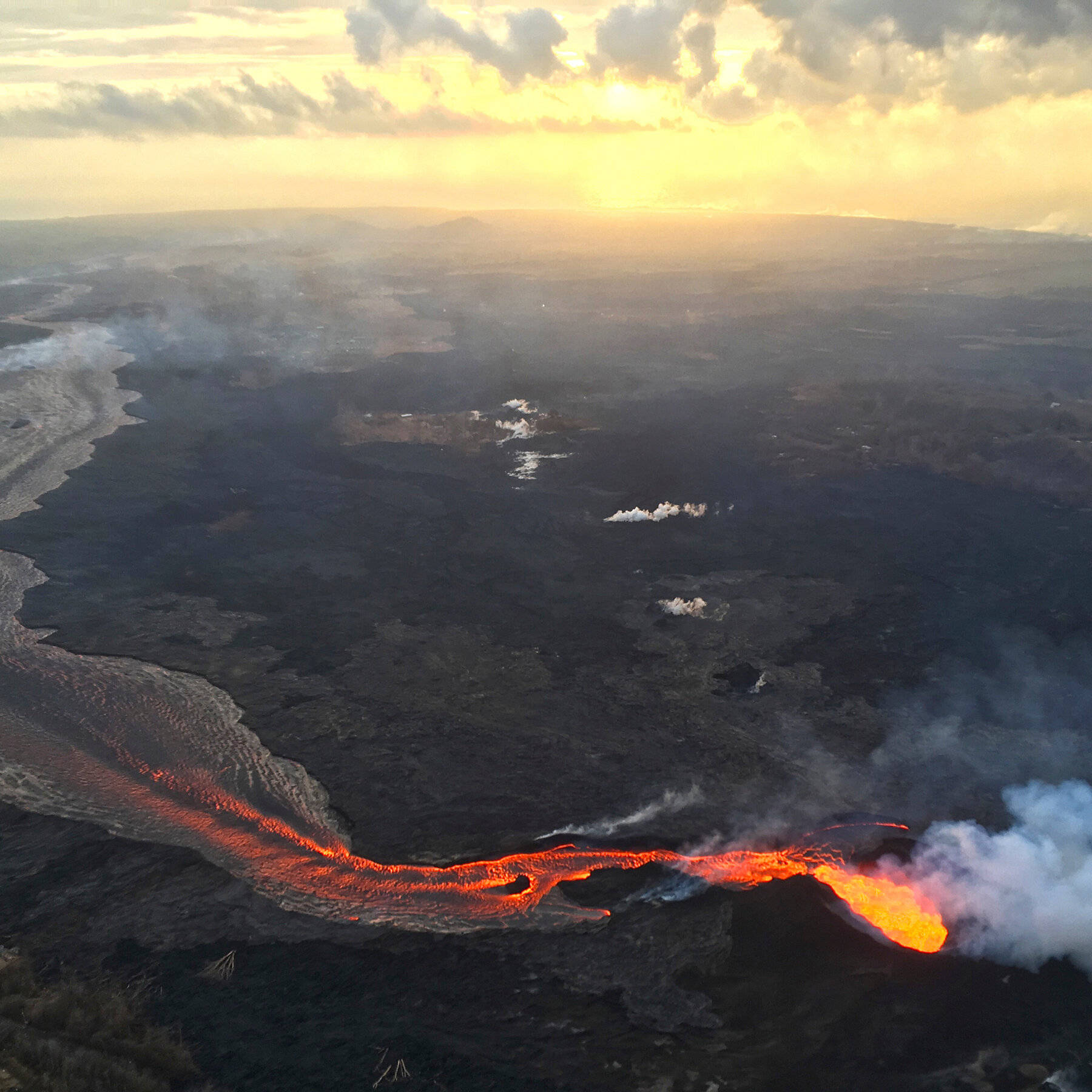 Kilaueavulcano Tramonto Nel Cielo Sfondo