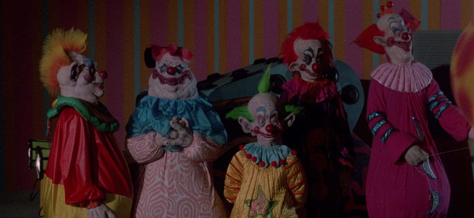 Killer Klowns From Outer Space In A Room Wallpaper