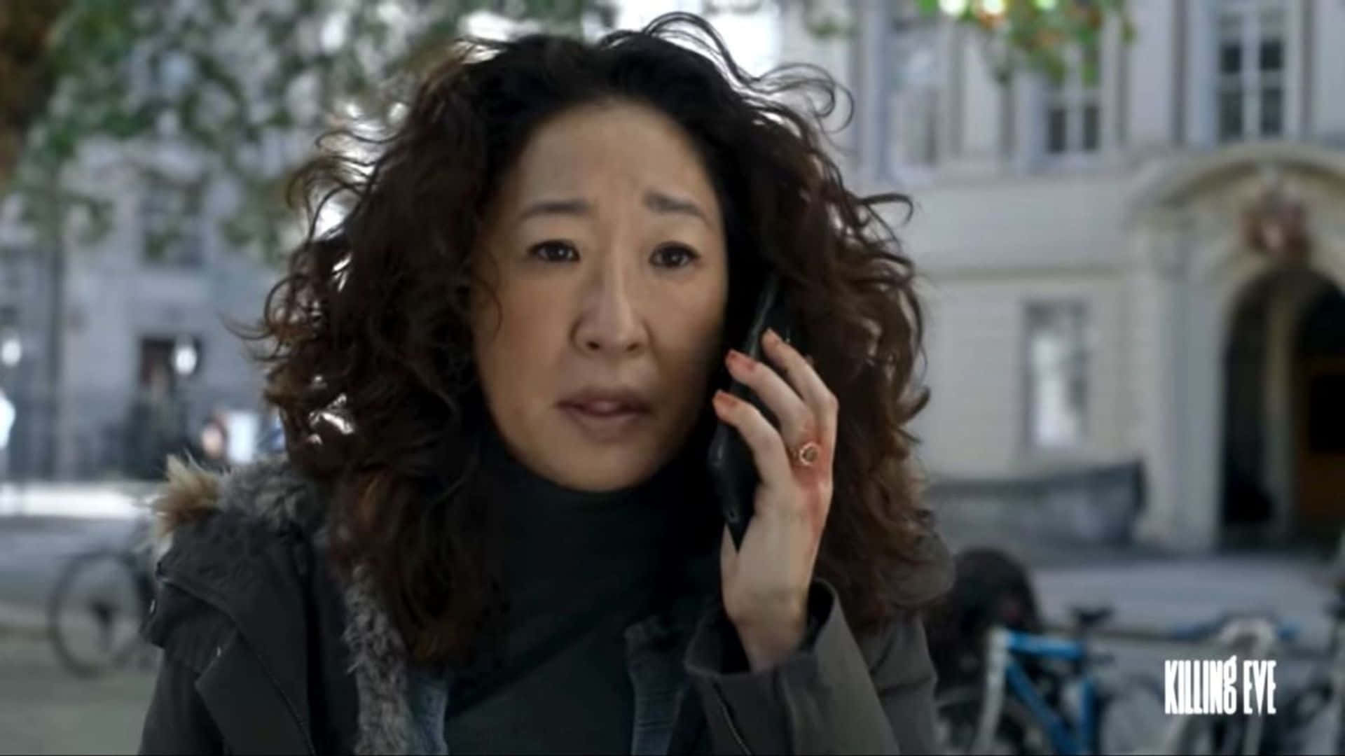 Killing Eve Concerned Phone Call Wallpaper
