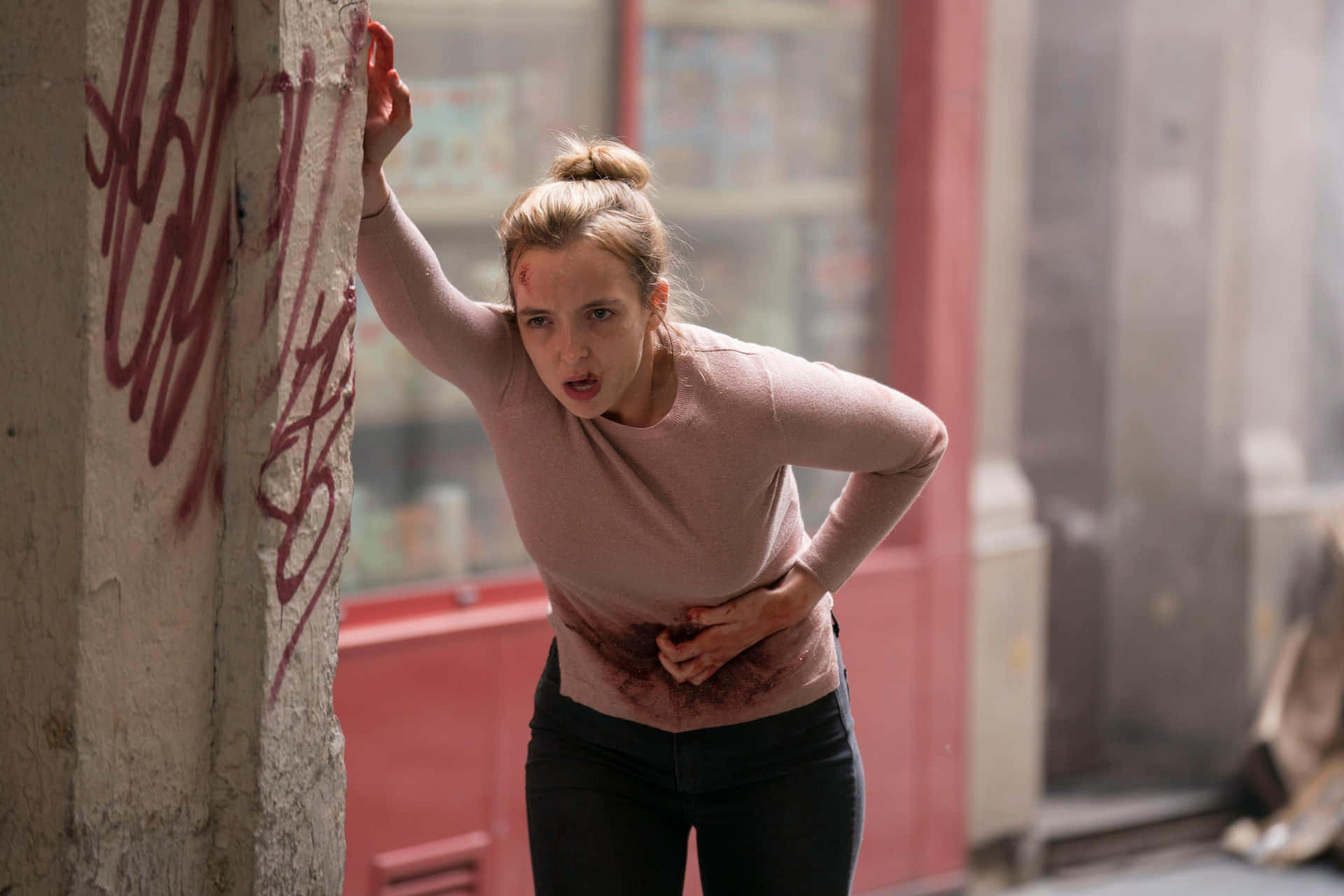 Killing Eve Wounded Character Wallpaper