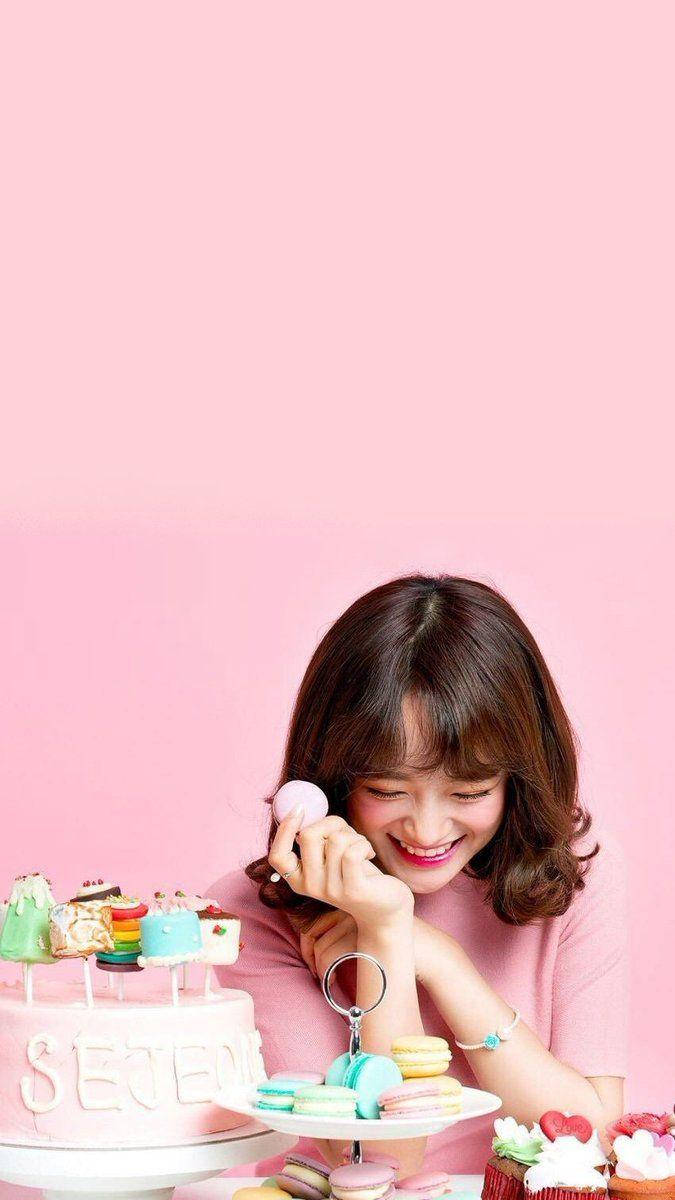 Kim Se Jeong With Sweets Wallpaper