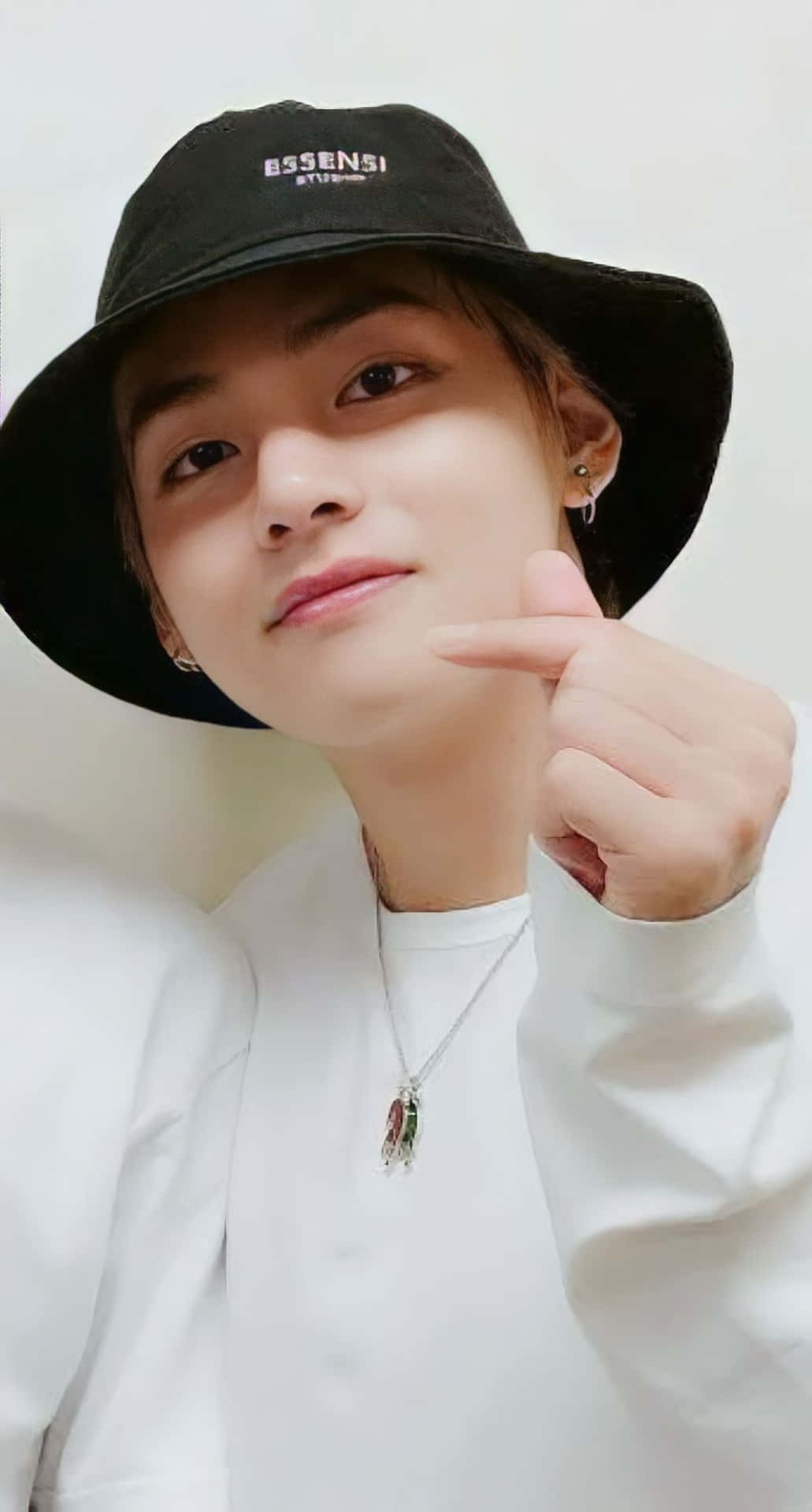 Kimtaehyung Bts Finger Heart Would Be Translated As 
