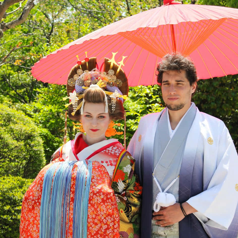 Följmed På En Resa Genom Japans Traditionella Kultur Med Denna Levande Kimono.