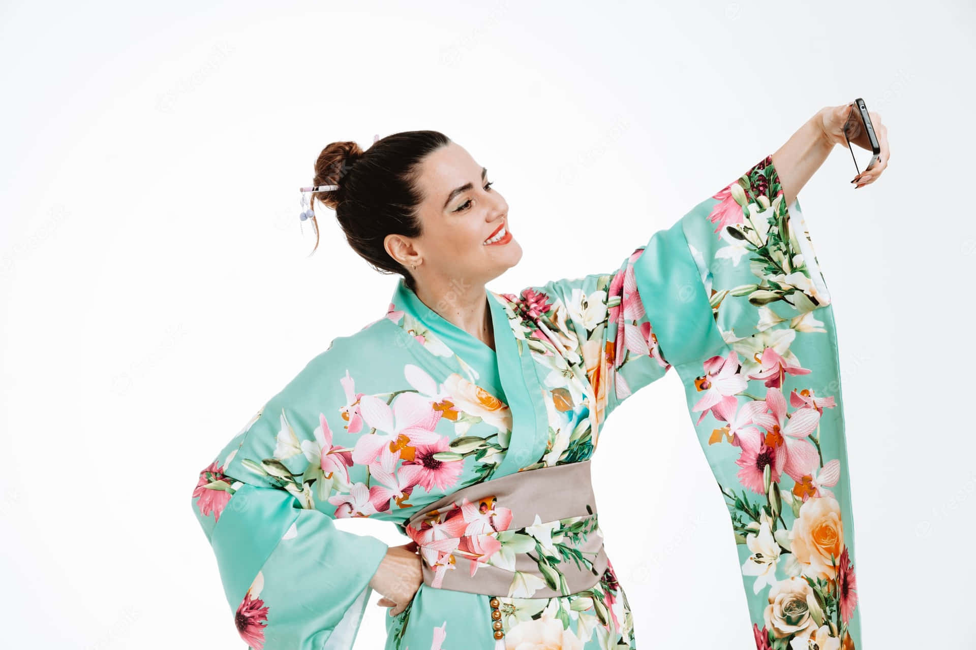 Get Ready for an Aesthetically Appealing Moment with a Lovely Kimono