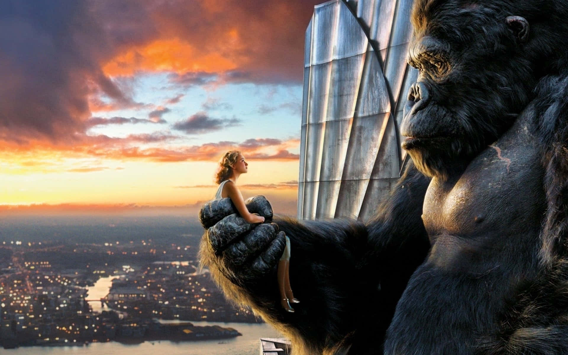 King Kong Roaring on a City Skyscraper Wallpaper