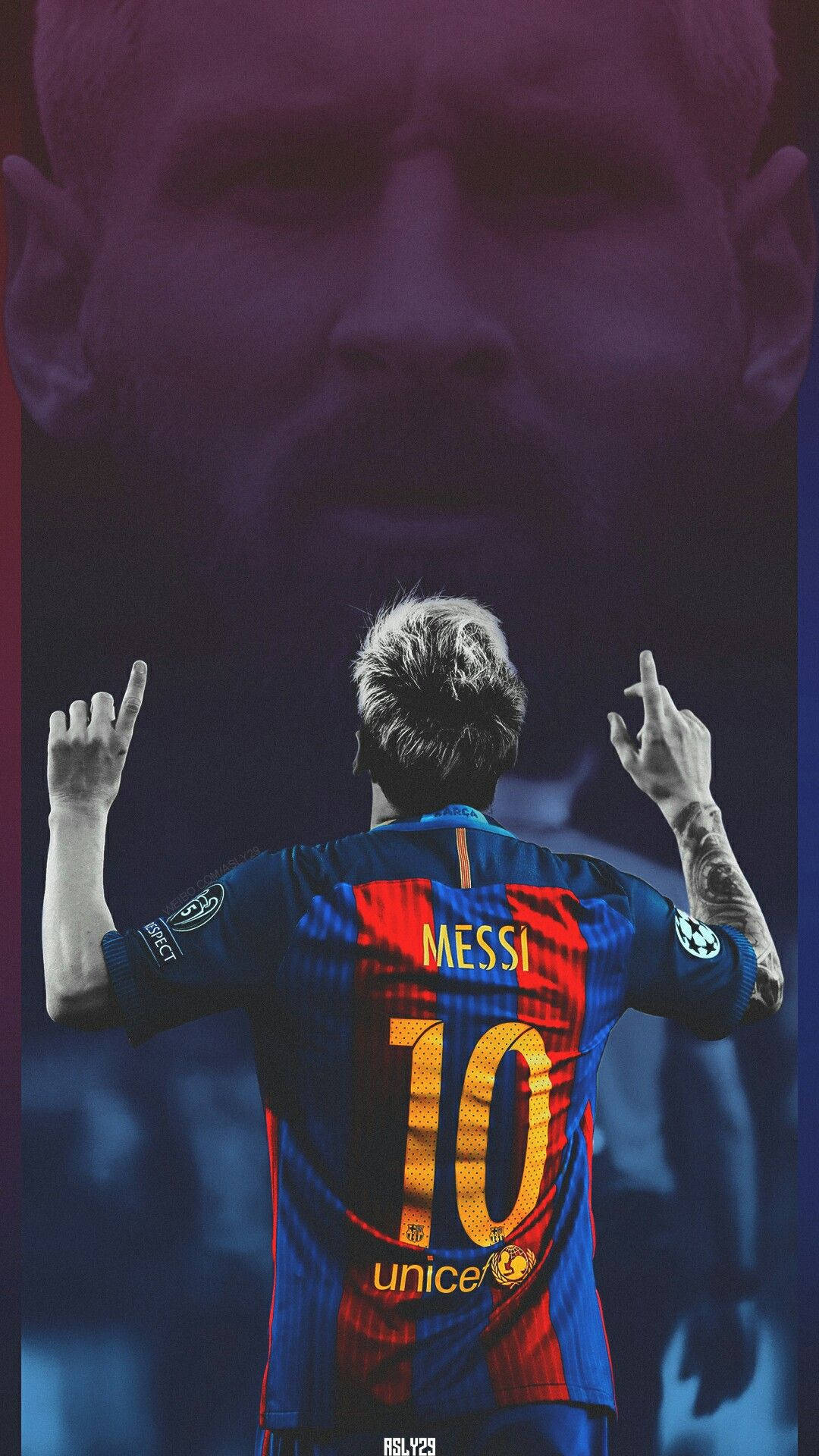 King Messi Pointing Up