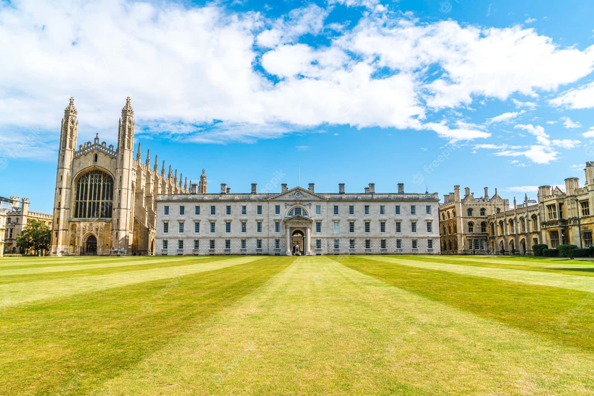 Picturesque King's College Chapel at the University of Cambridge Wallpaper