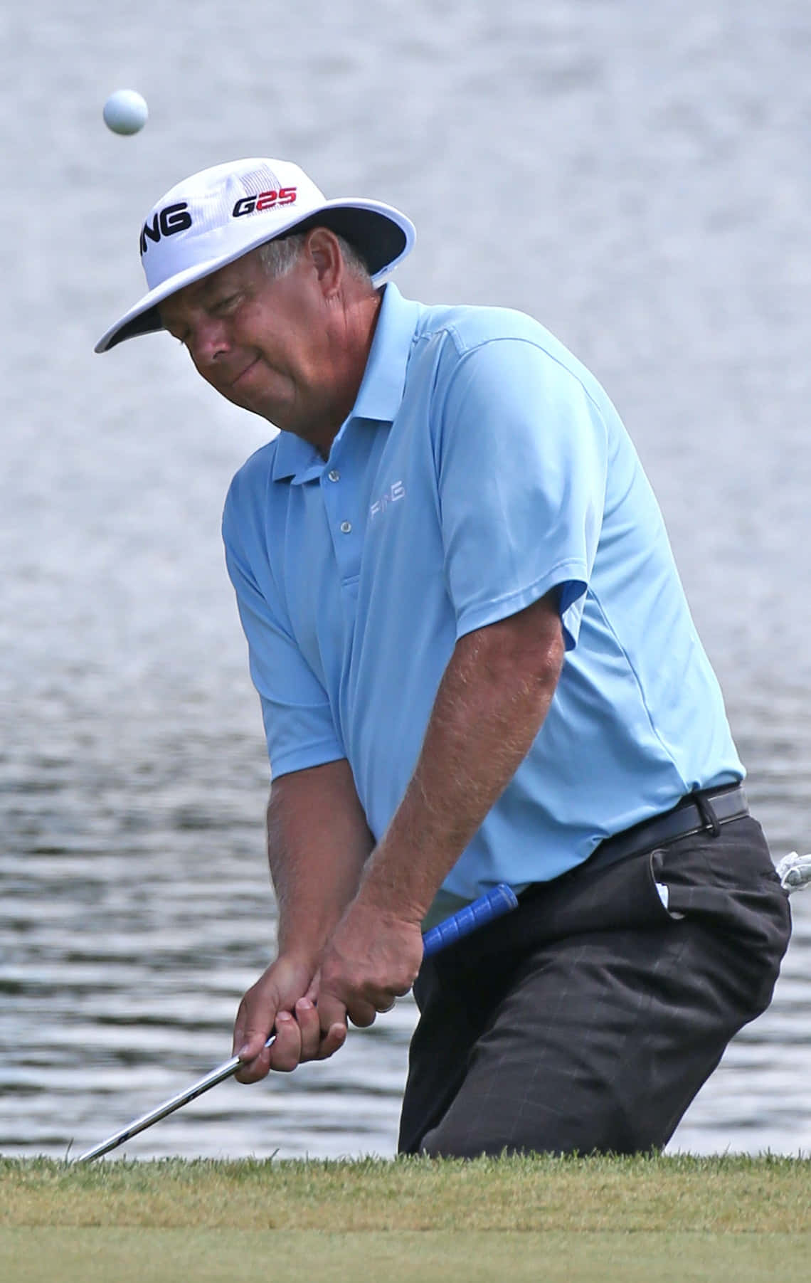 Kirk Triplett Playing Golf Wallpaper