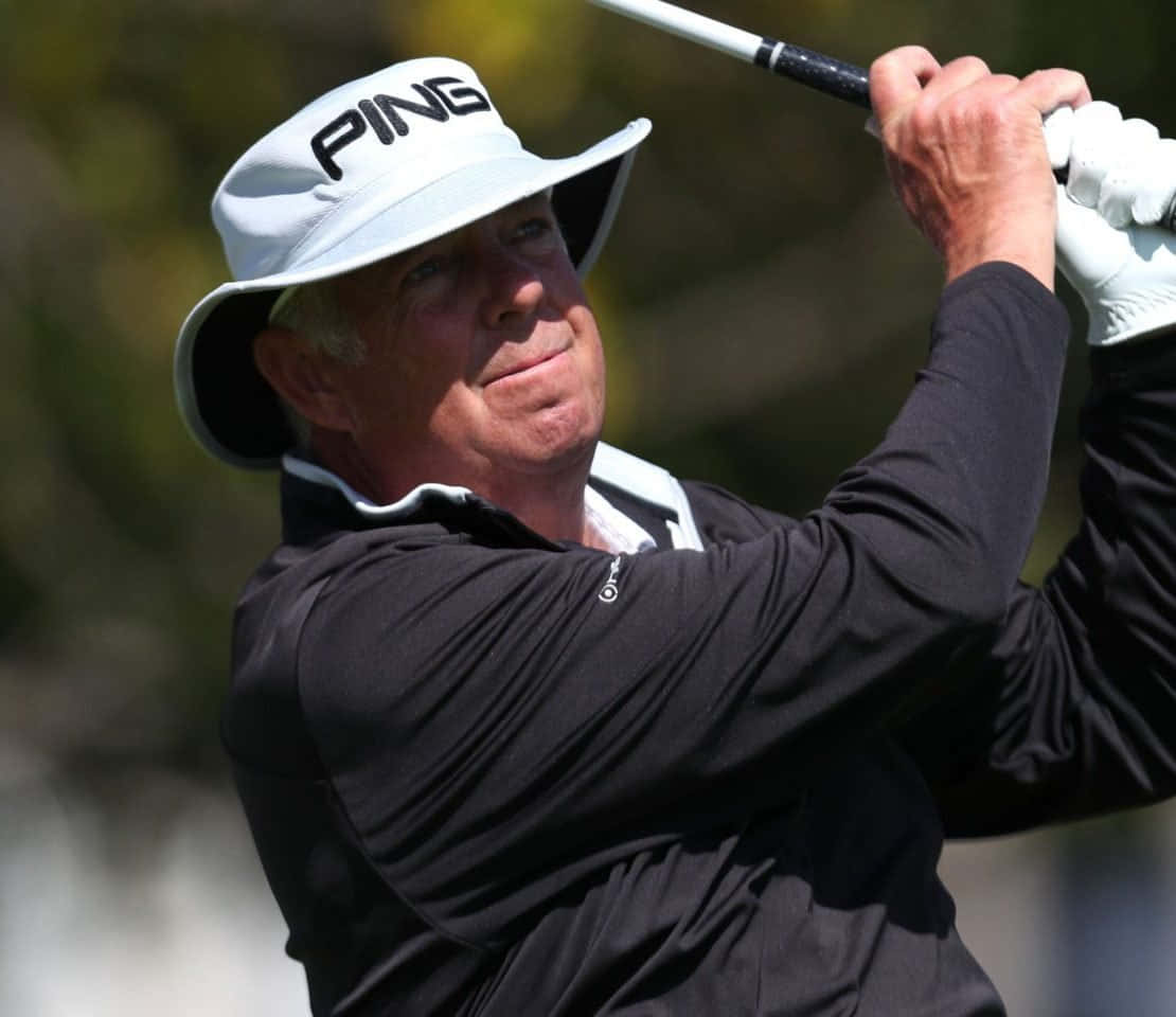 Professional Golfer Kirk Triplett Wearing a Black Jacket Wallpaper