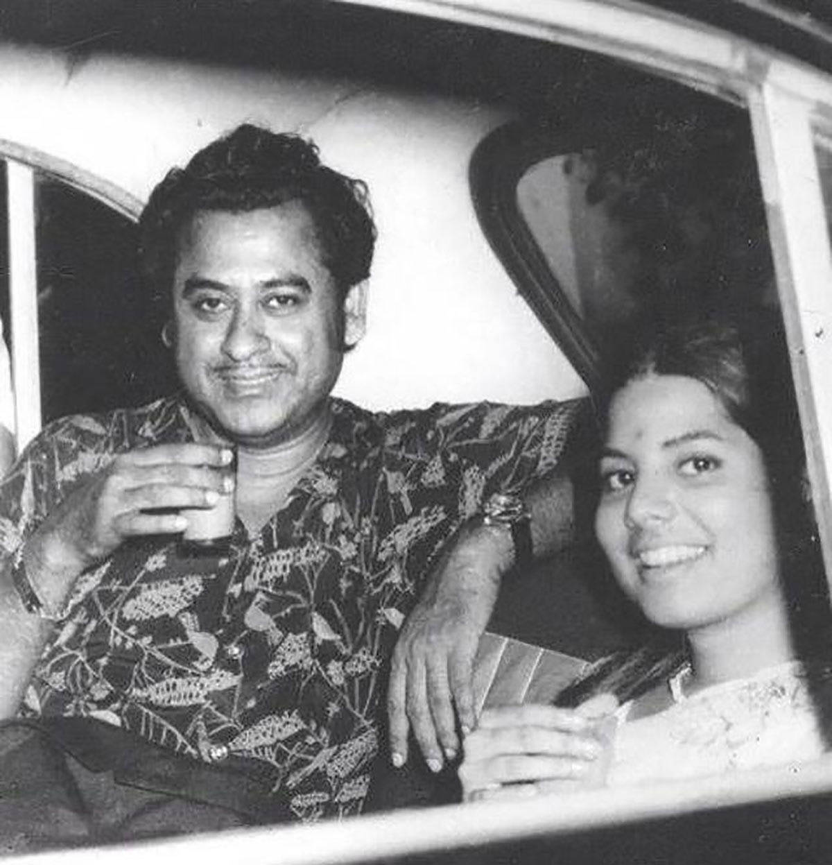 Kishore Kumar Inside A Car Wallpaper