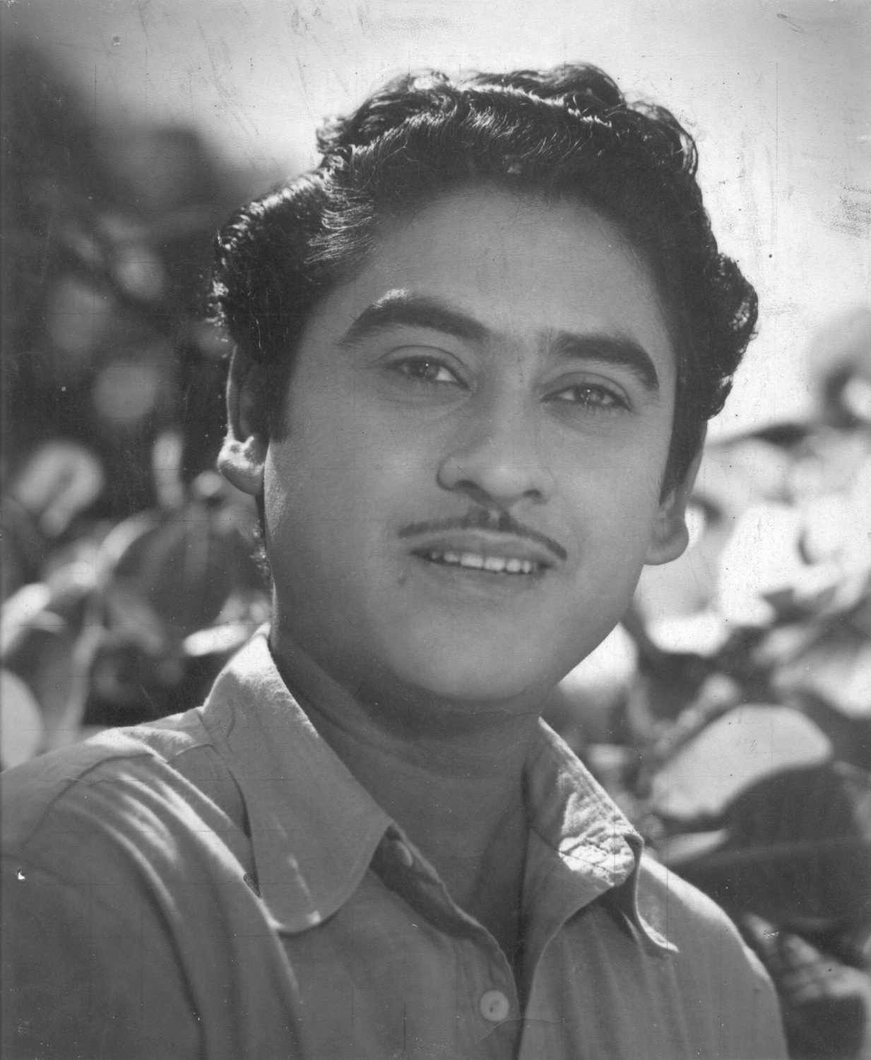 Kishore Kumar Soft Smile Wallpaper