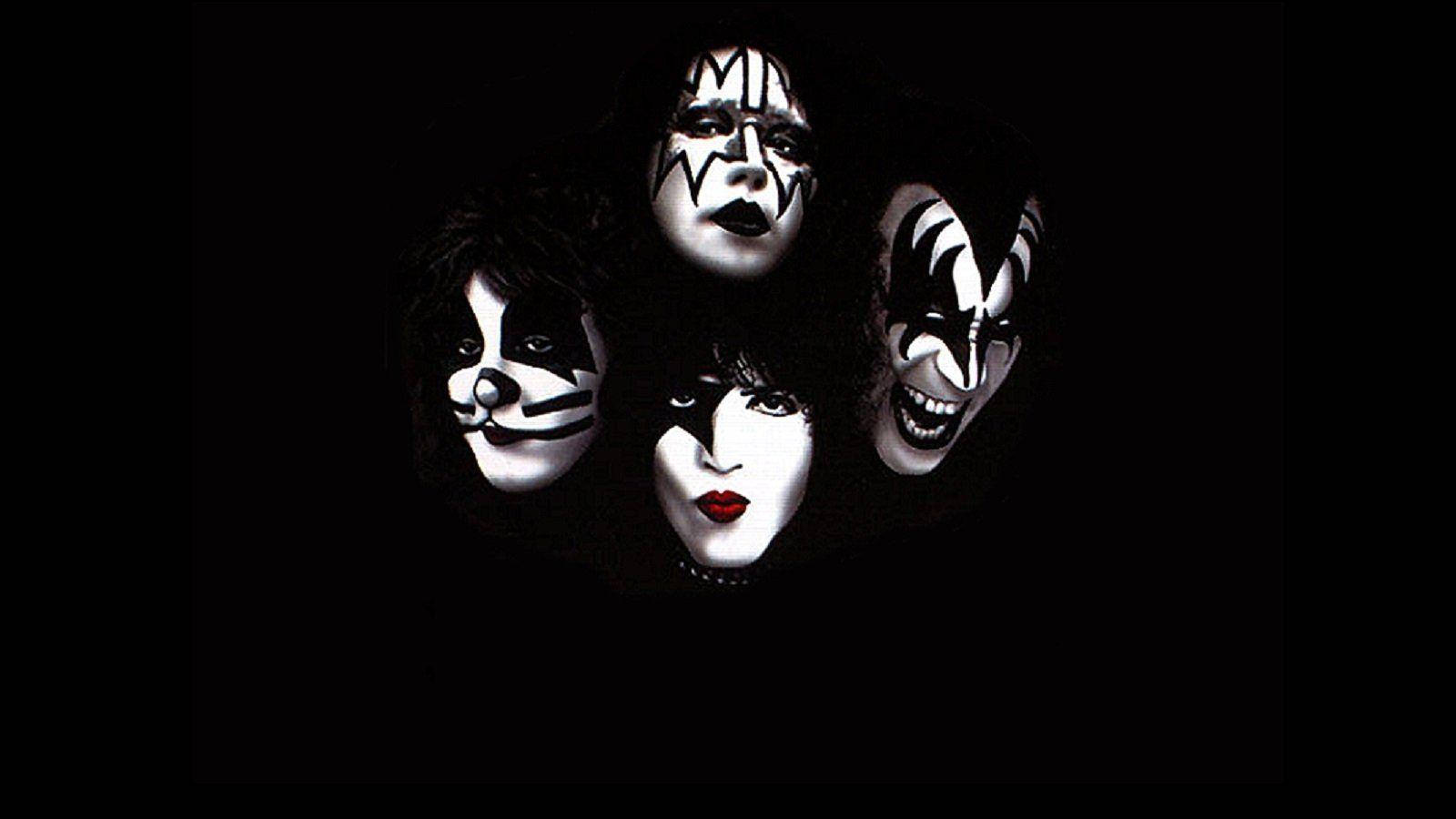Kiss Band Members Black Wallpaper