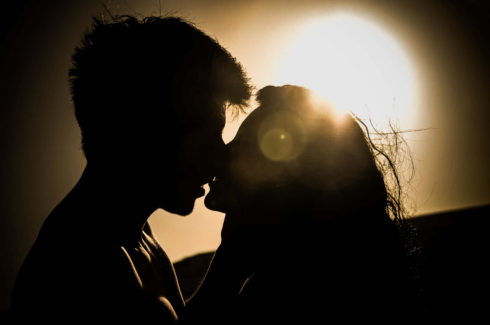 Kärlekoch Passion I Denna Stiliga Kyss