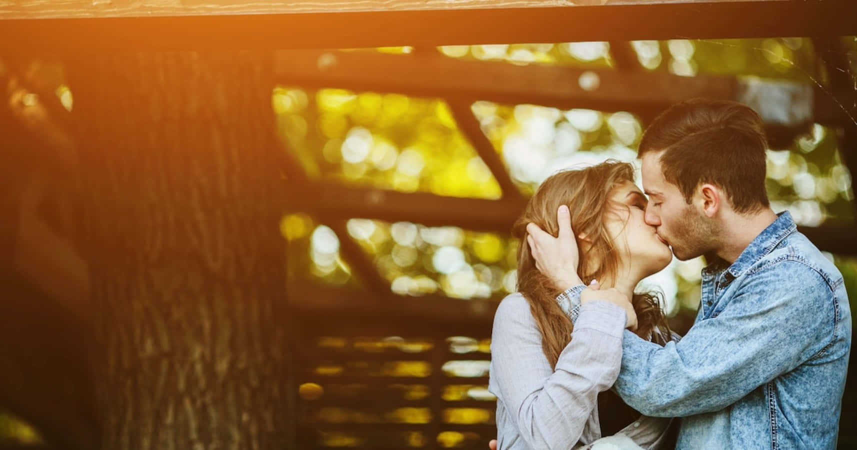 Celebrate your love through a romantic kiss