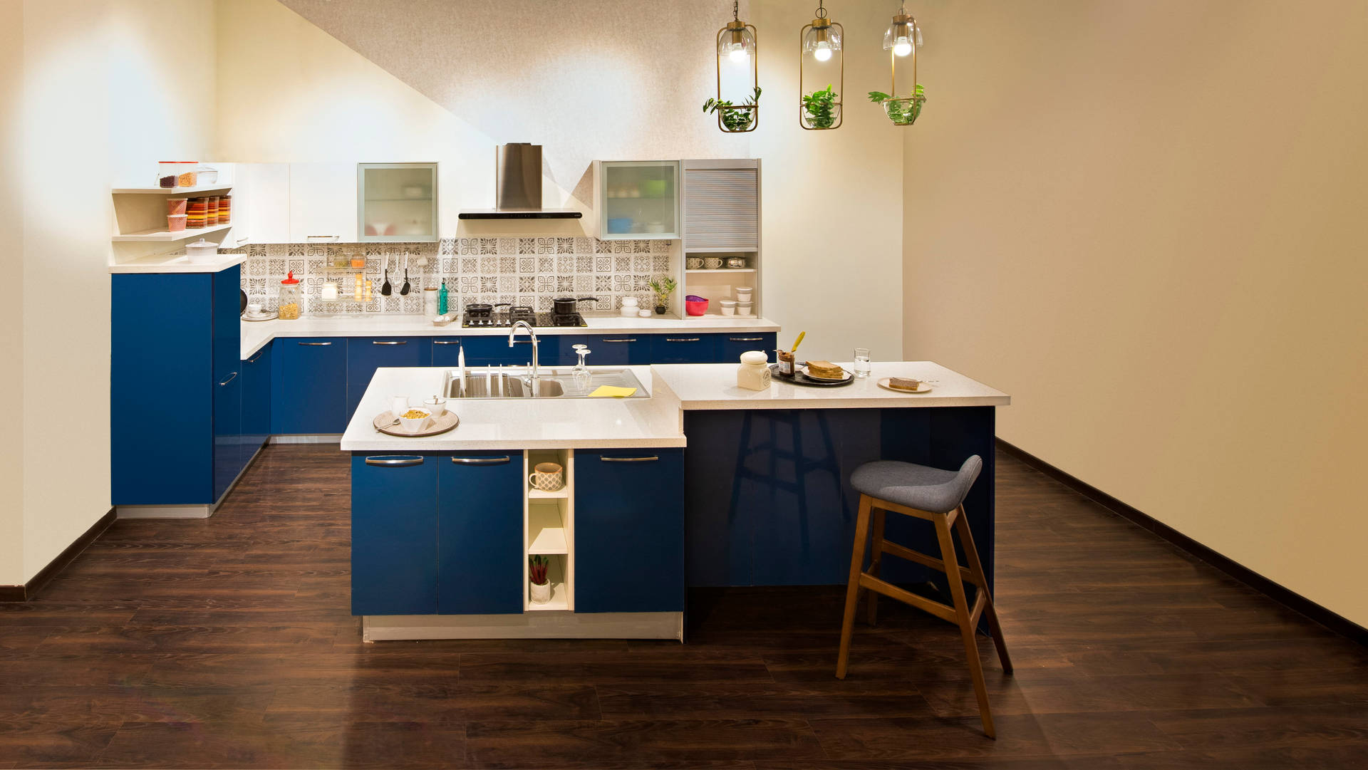 Küchenplanungmit Blauen Schränken Wallpaper