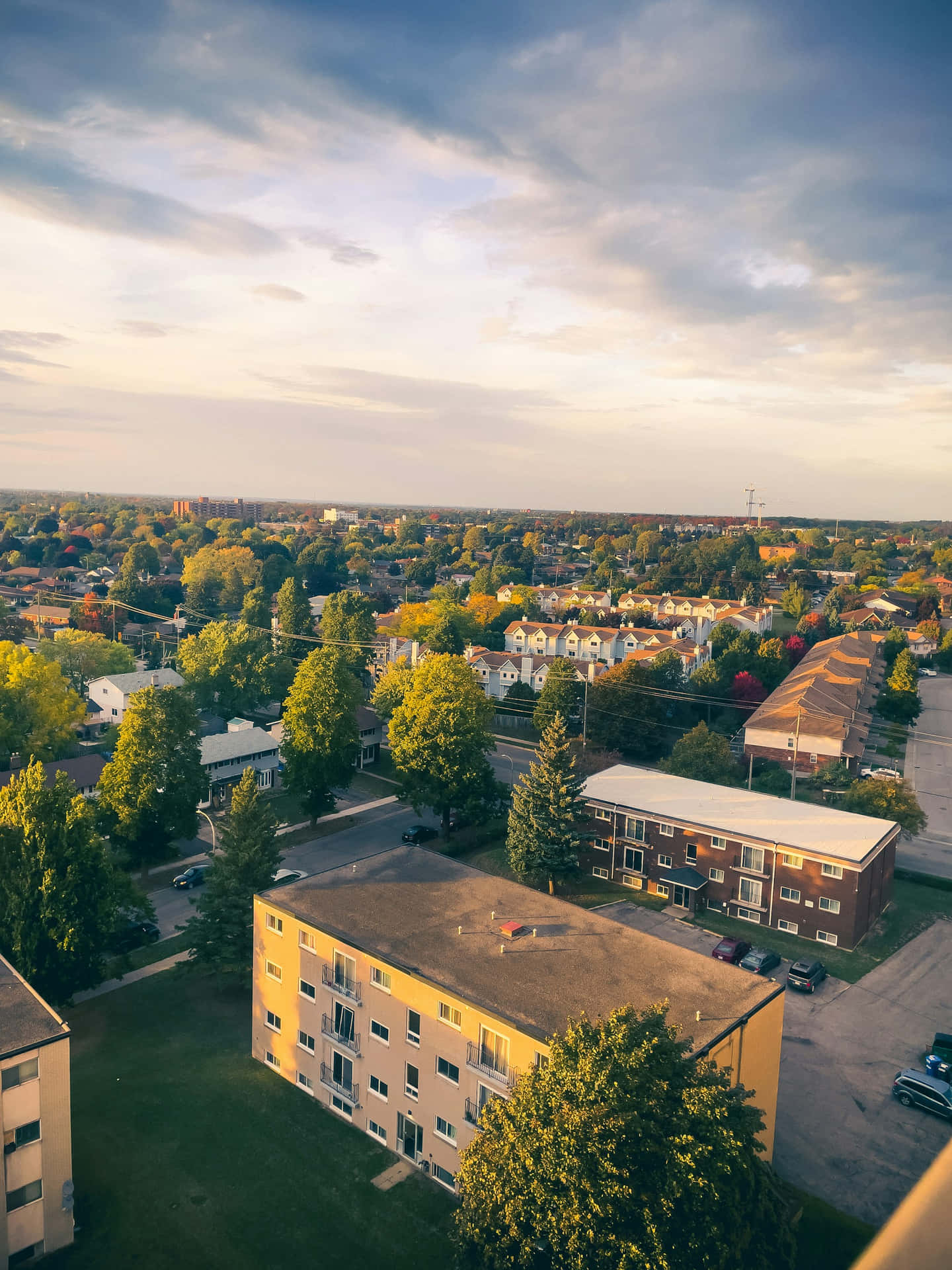 Kitchener Cityscapeat Dusk Wallpaper