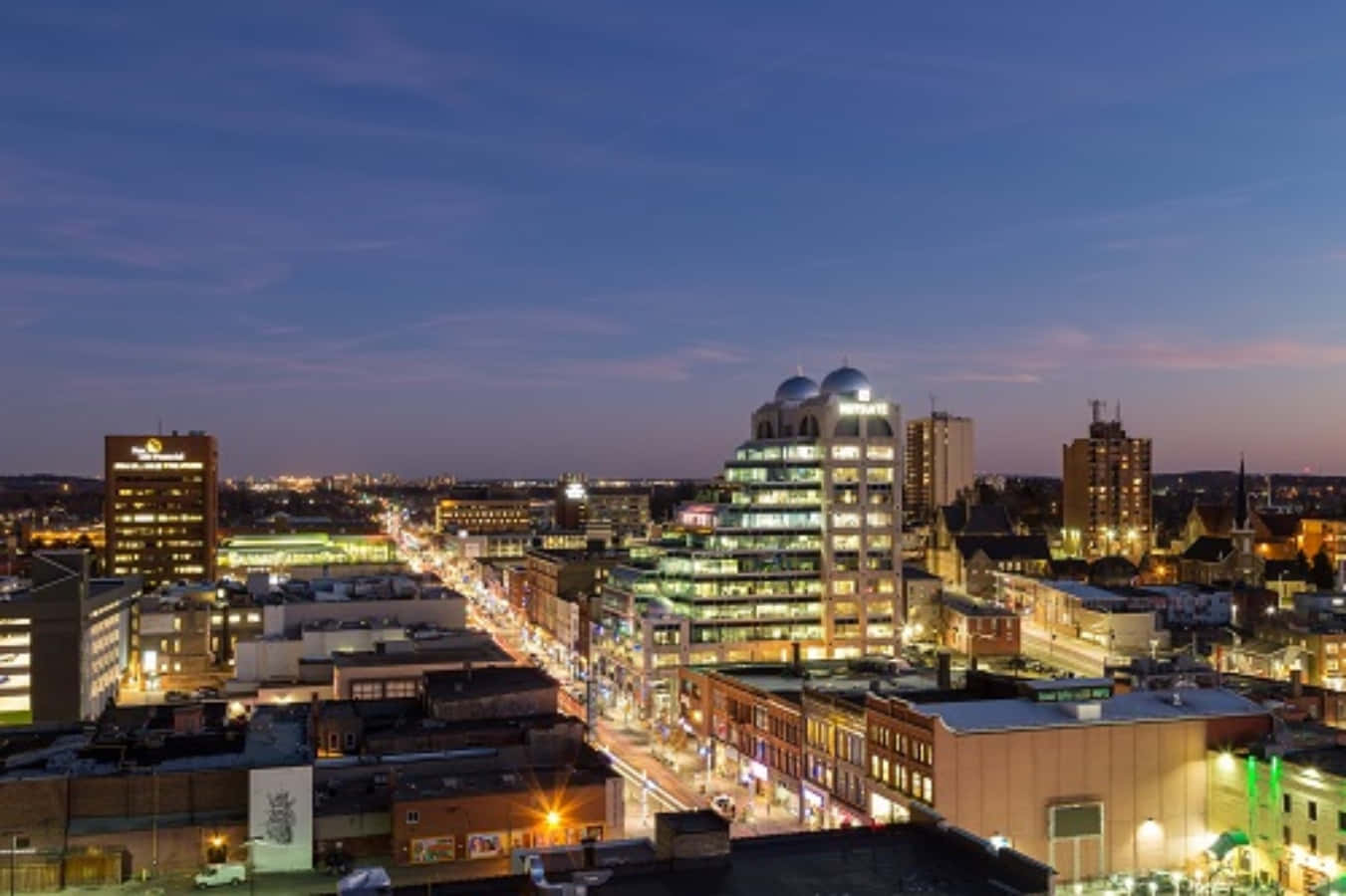 Kitchener Cityscapeat Dusk Wallpaper