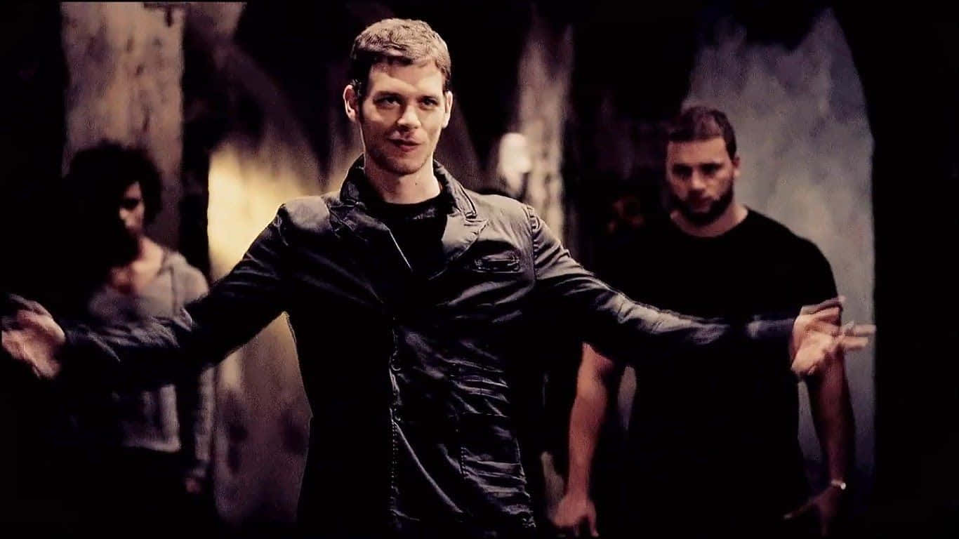 Klaus Mikaelson With Arms Wide Open Wallpaper