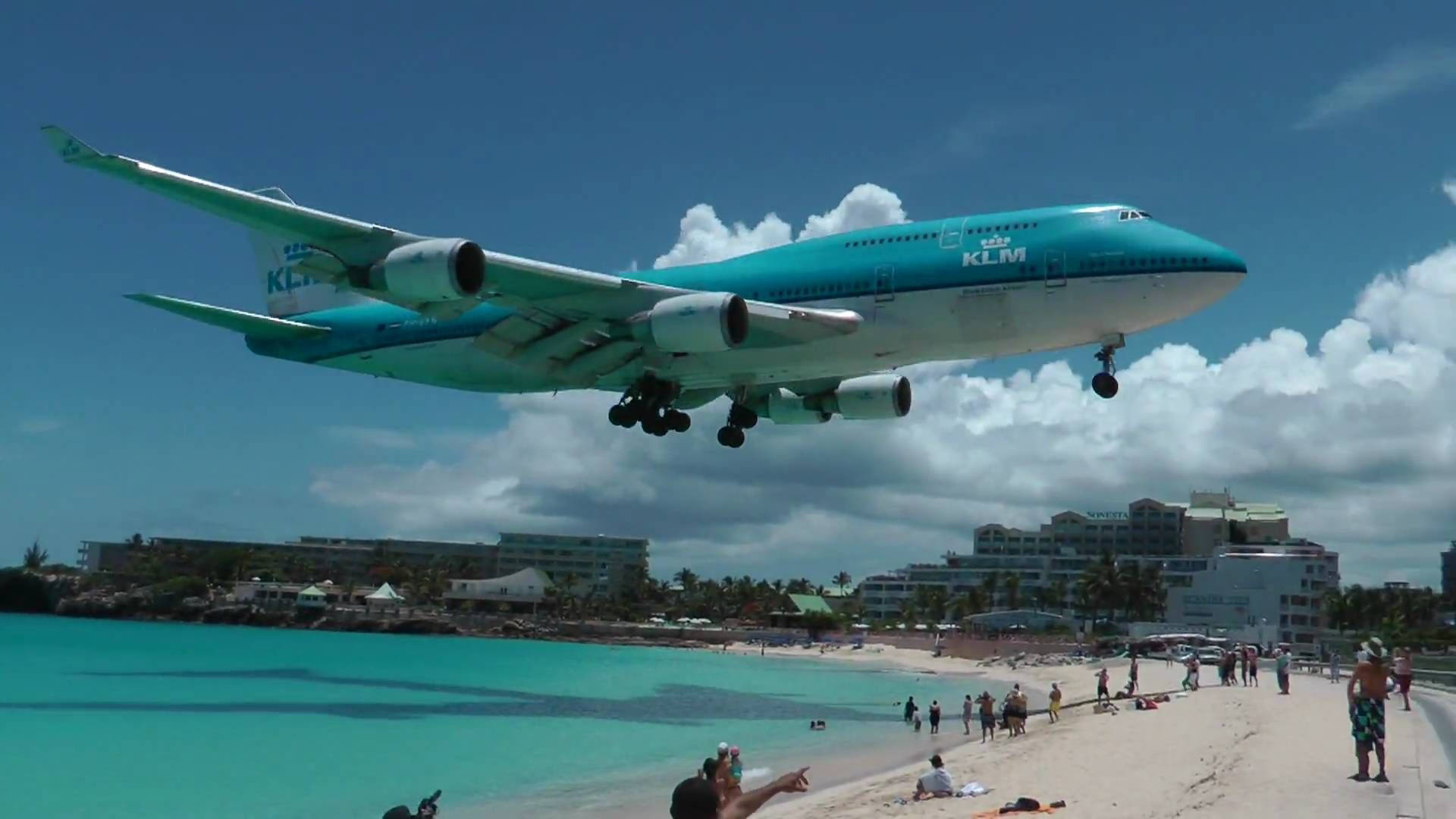 Klm Airline Landing On Sint Maarten Airport Wallpaper