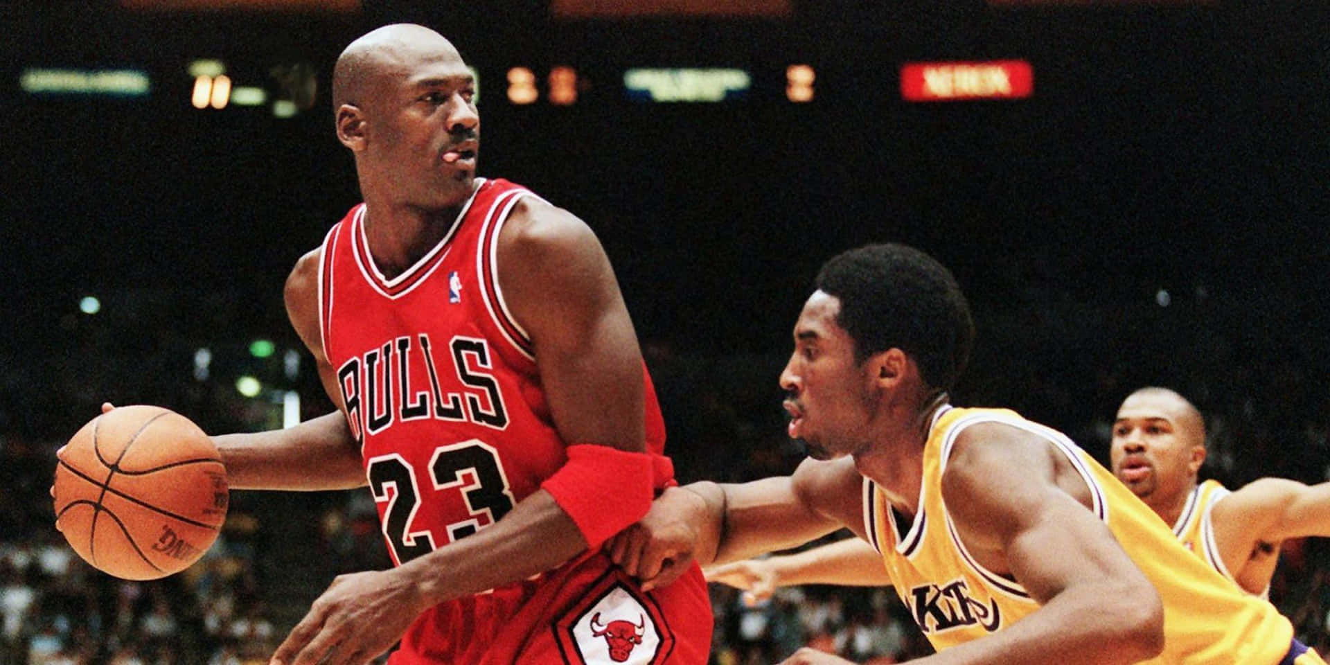 NBA Players Kobe Bryant And Michael Jordan 1998 Game Wallpaper