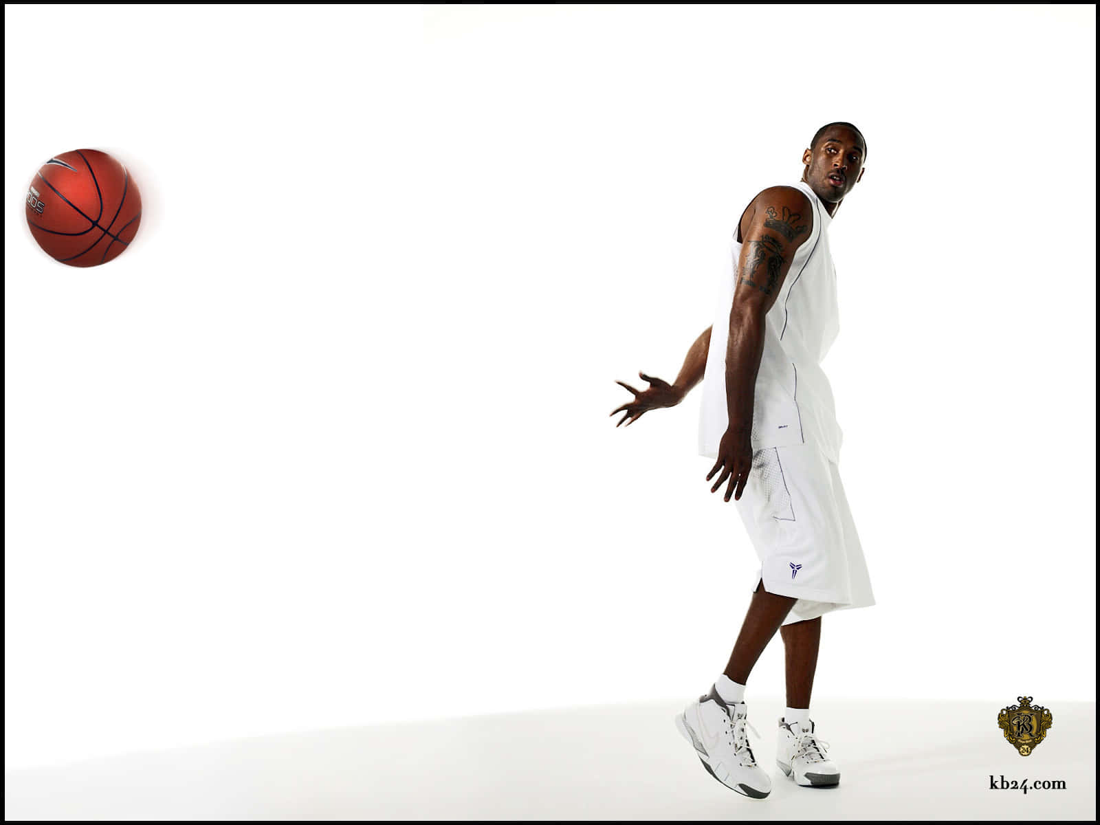 Kobe Bryant Basketball Playing White Wallpaper
