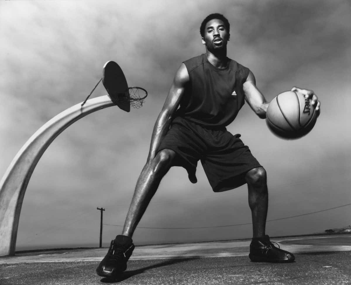 Kobe Bryant Iconic Basketball Pose B W Wallpaper