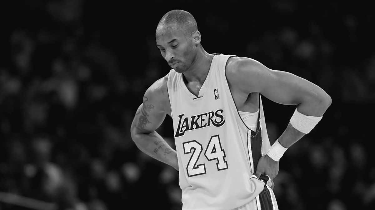 Kobe Bryant Lakers24 Reflective Moment Wallpaper