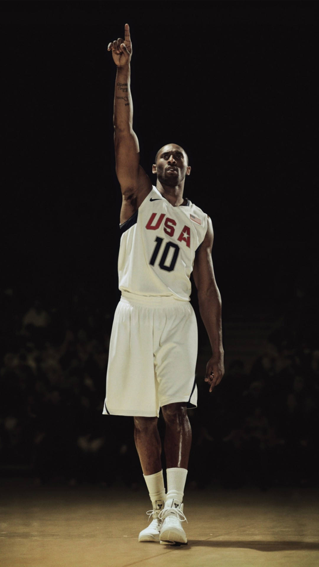 Kobe Bryant Pointing Cool Basketball Iphone