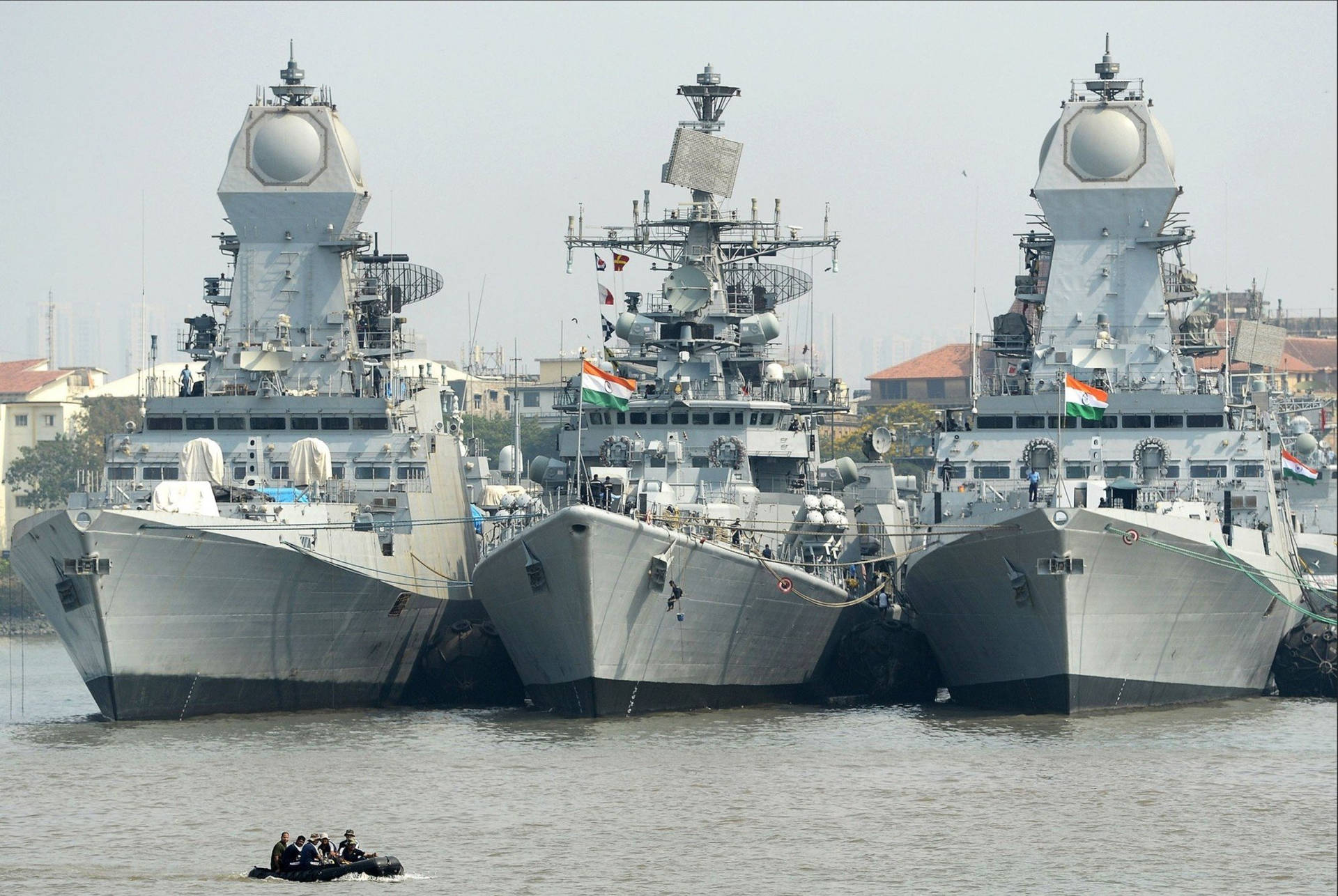 Kolkata Tre skibe på himlen Wallpaper