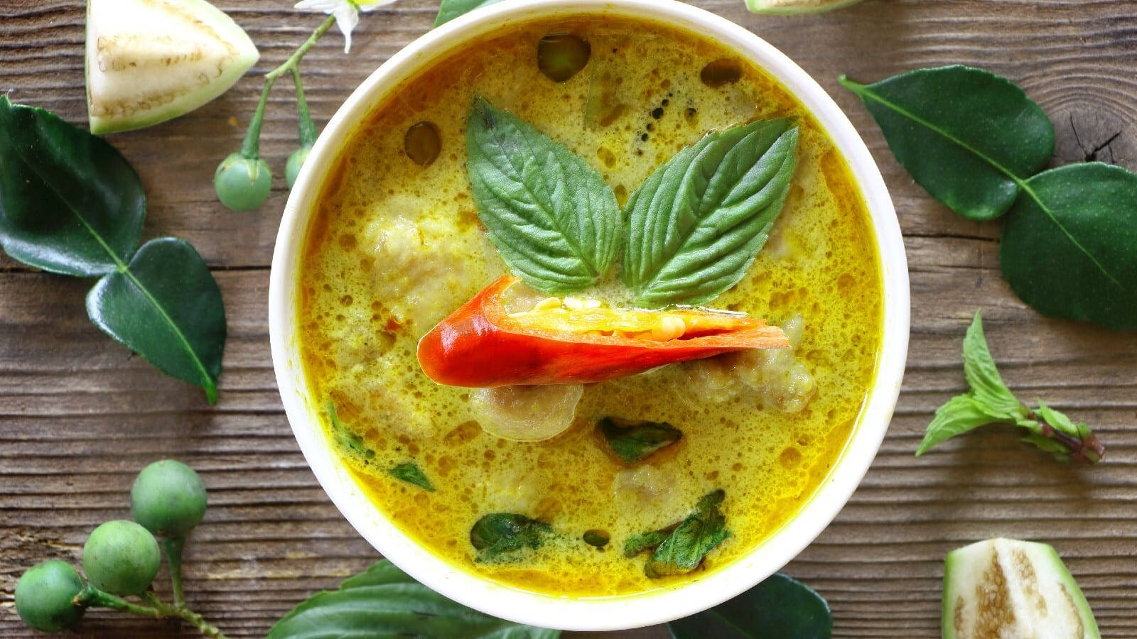 Stilekonkani: Curry Verde Di Bombil Thailandese Sfondo