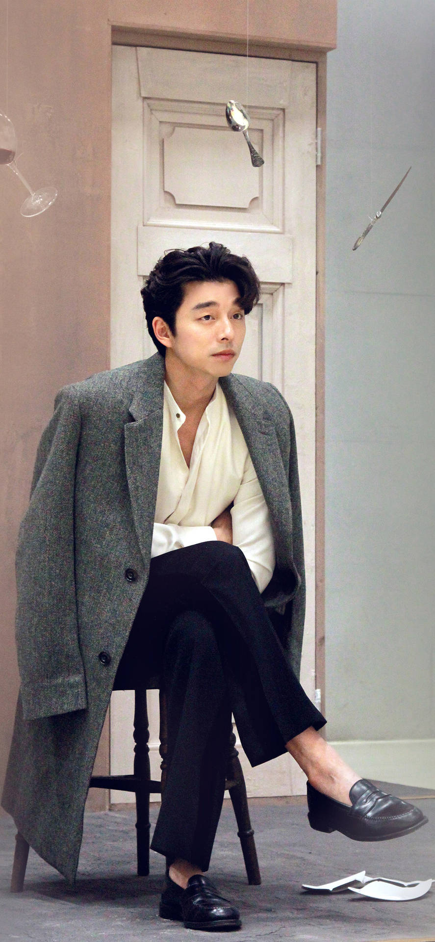 Korean Actor Gong Yoo Background