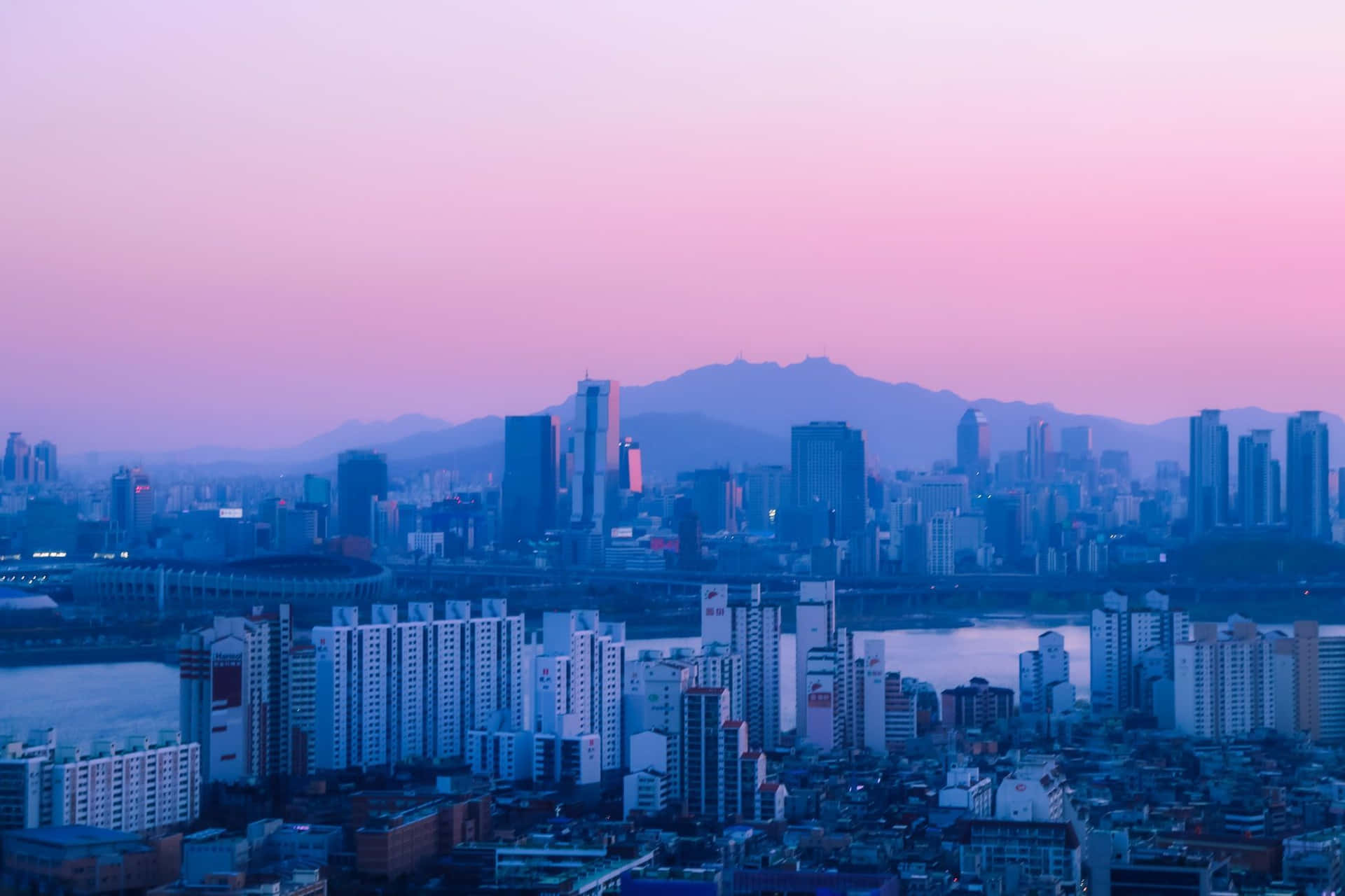 Sfondoestetico Di Una Skyline Di Città Coreana Per Computer. Sfondo