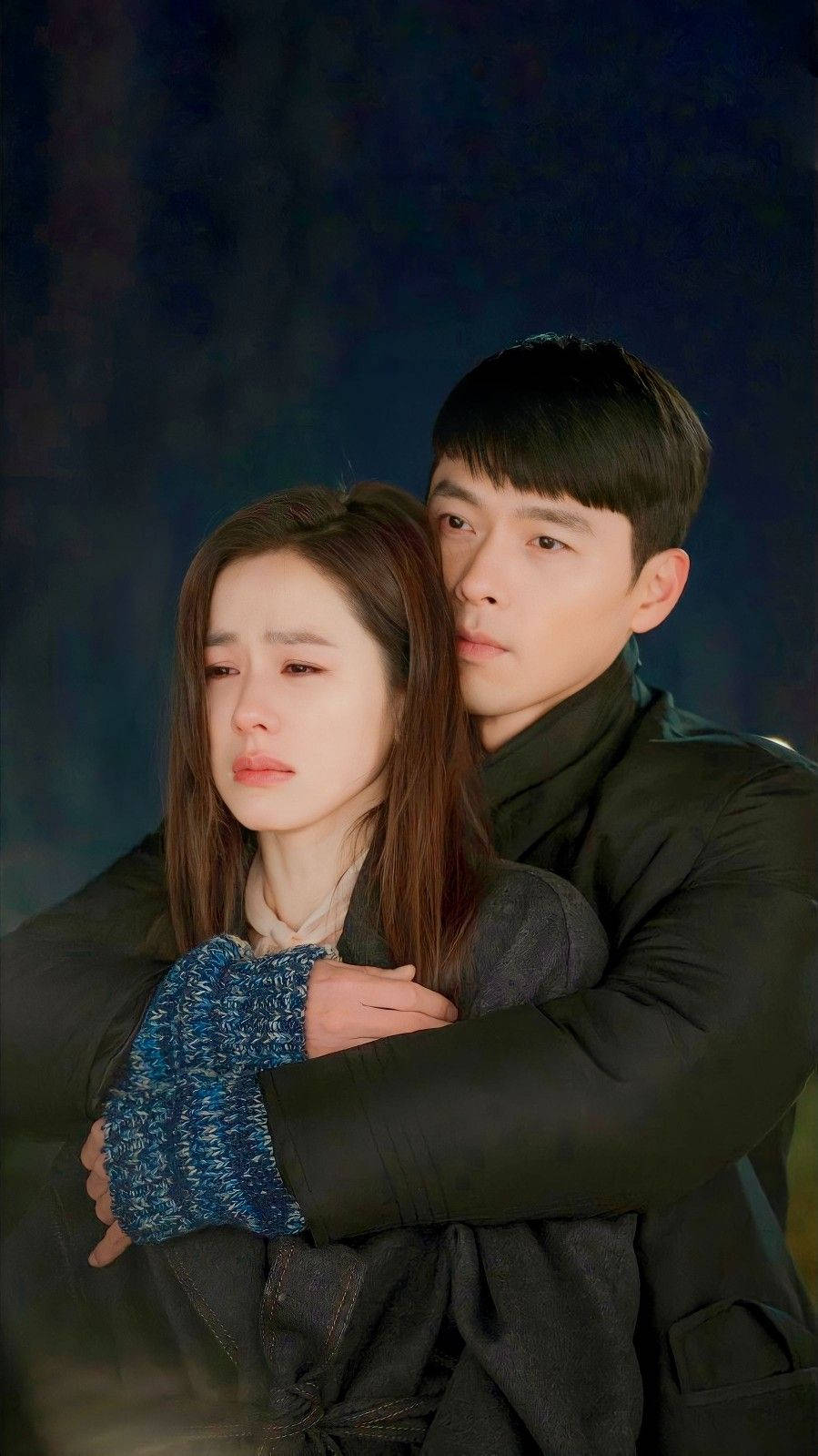 Korean Couple In Despair Wallpaper
